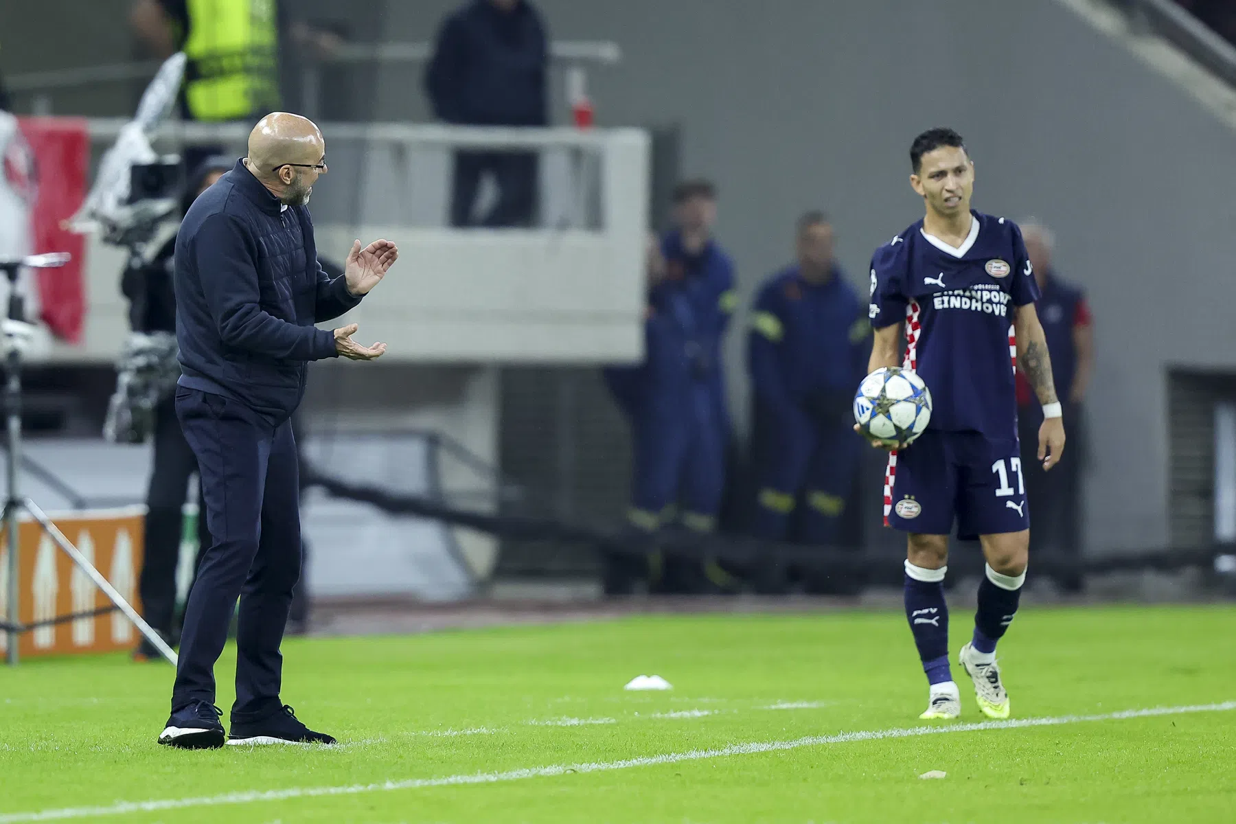 Mauro blinkt uit als PSV-rustpunt op Anfield: 'Echt mijn complimenten'