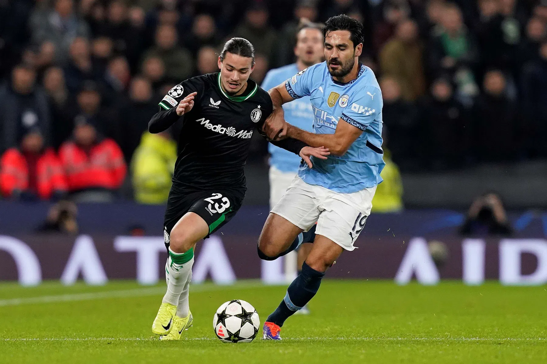 Hoeveel is Feyenoord opgeschoten, één jaar na het Wonder van Manchester?