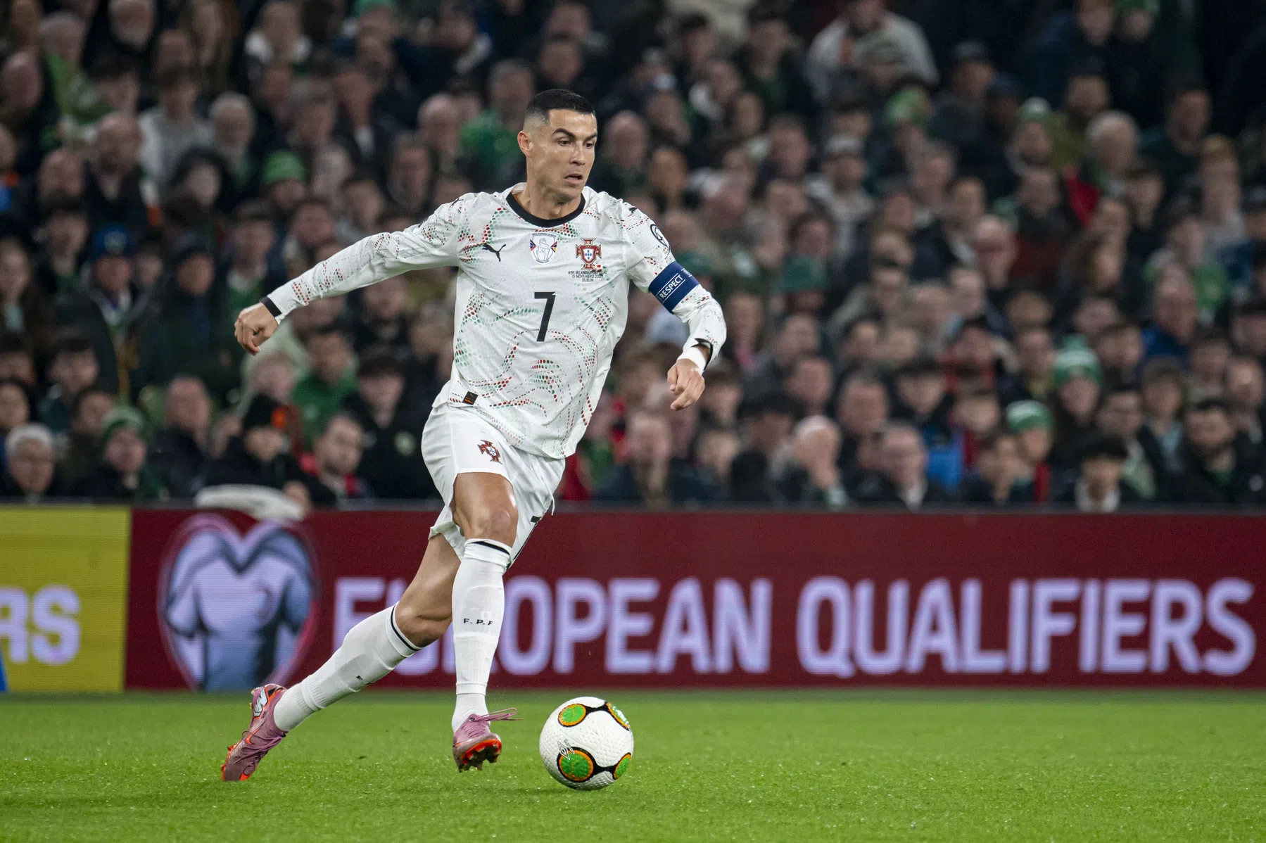 Cristiano Ronaldo kraakt code van 'beste keeper ter wereld'