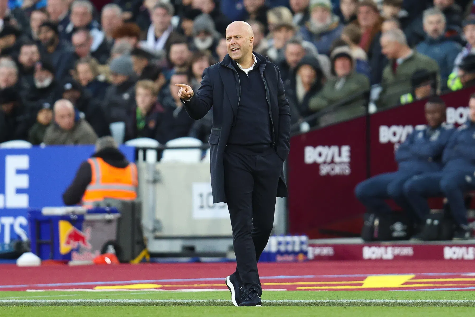 Slot legt verwensingen naast zich neer en had goed nieuws over Frimpong