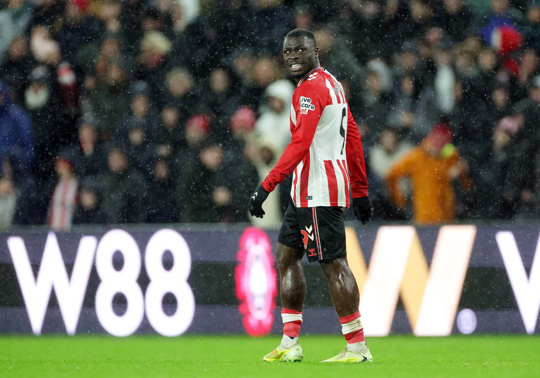 Brobbey went steeds meer bij Sunderland: 'Je ziet dat hij stappen maakt'