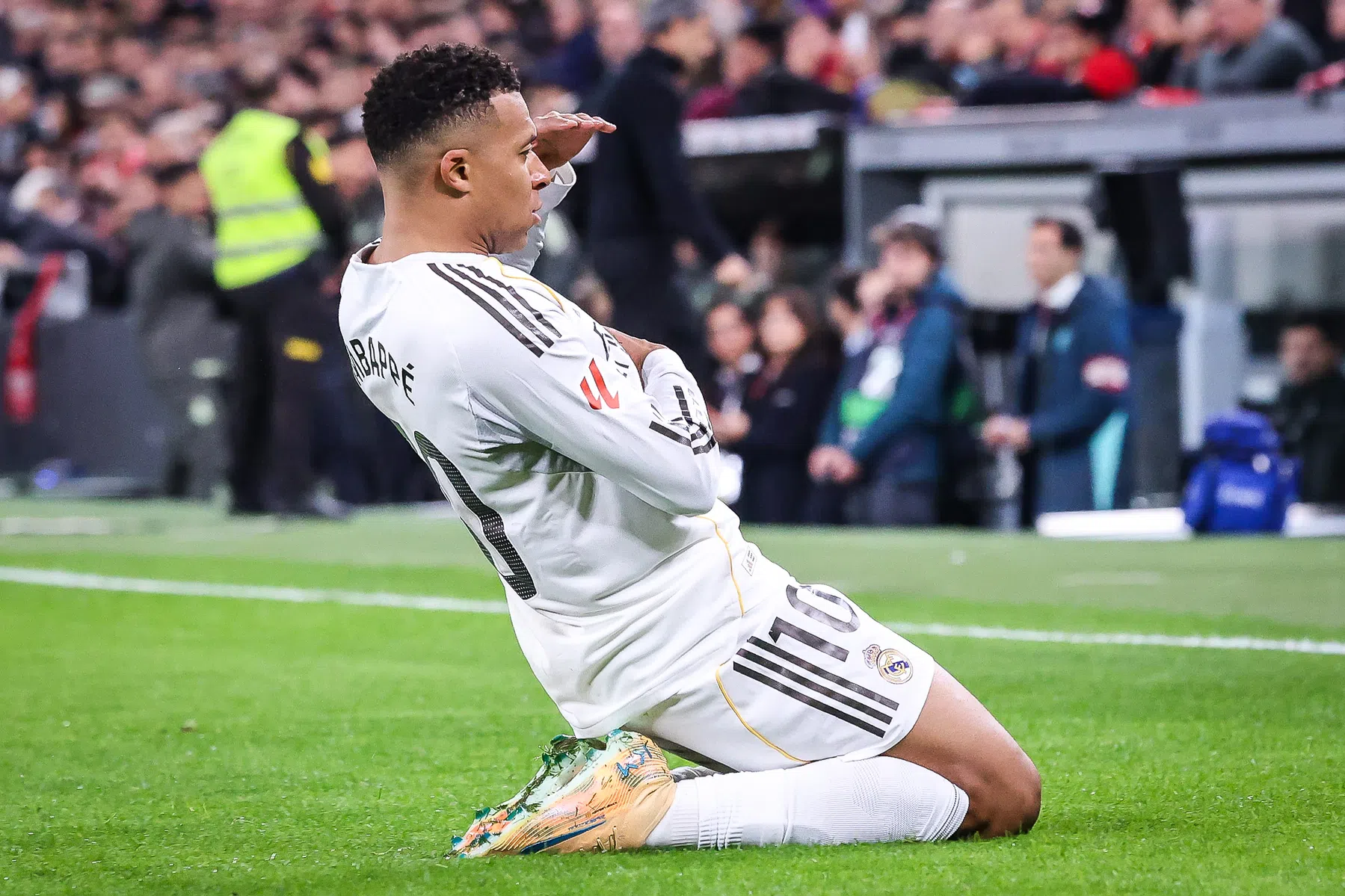Duizelingwekkende Mbappé 'brengt de rust terug bij Real Madrid'