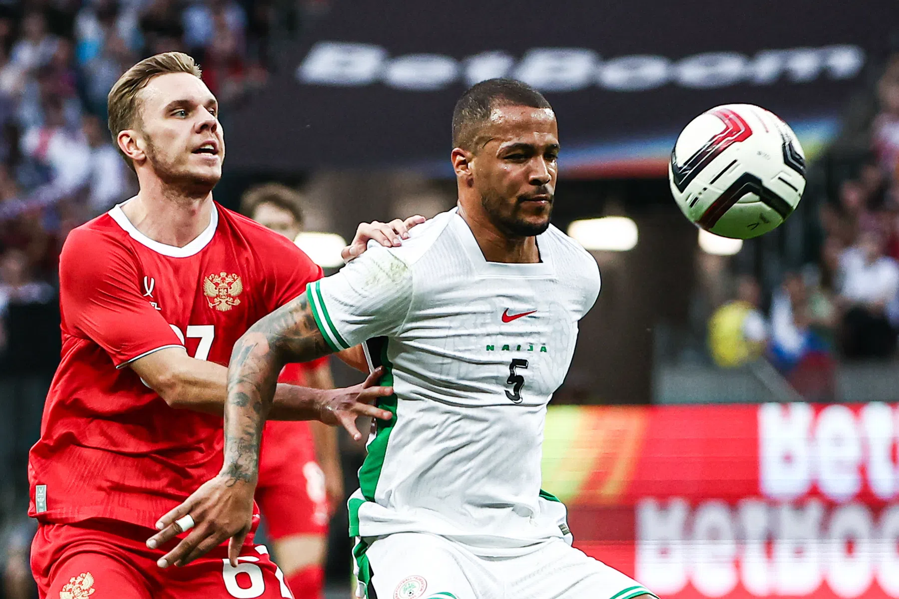 Troost-Ekong (32) stopt er na 83 interlands mee: 'Dit is geen definitief afscheid'