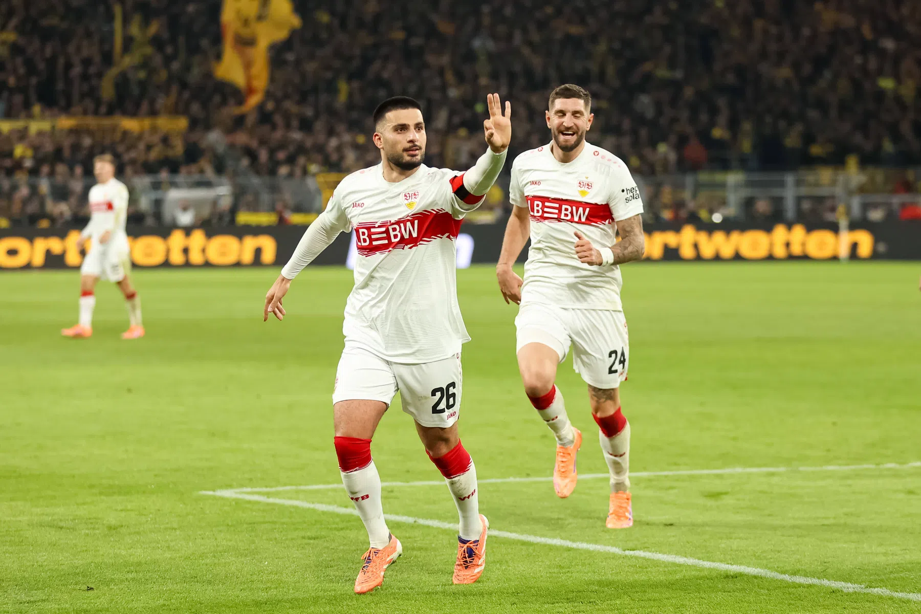 Feyenoord-beul Undav raakt tel kwijt na zoveelste goal voor Stuttgart