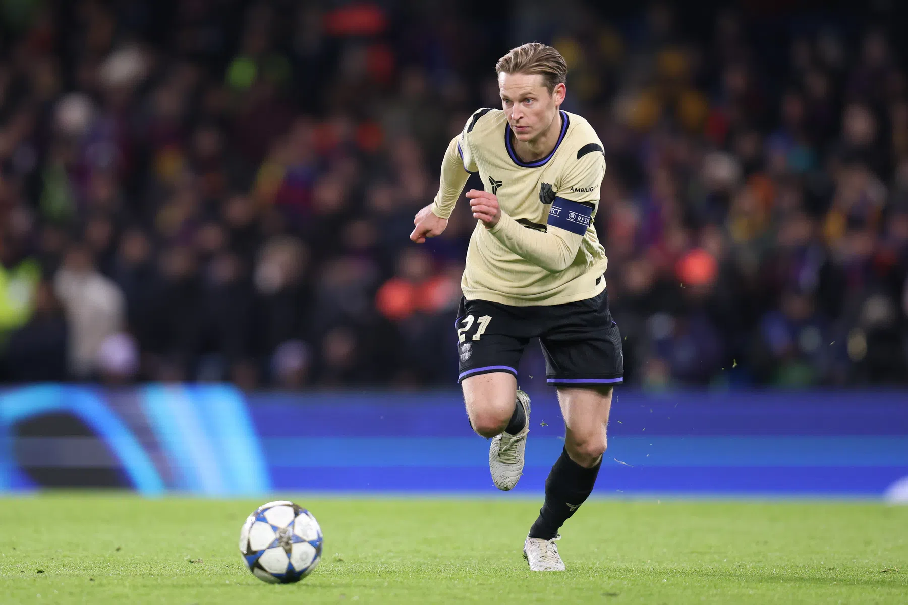 De Jong keert terug in selectie Barcelona na ziekte