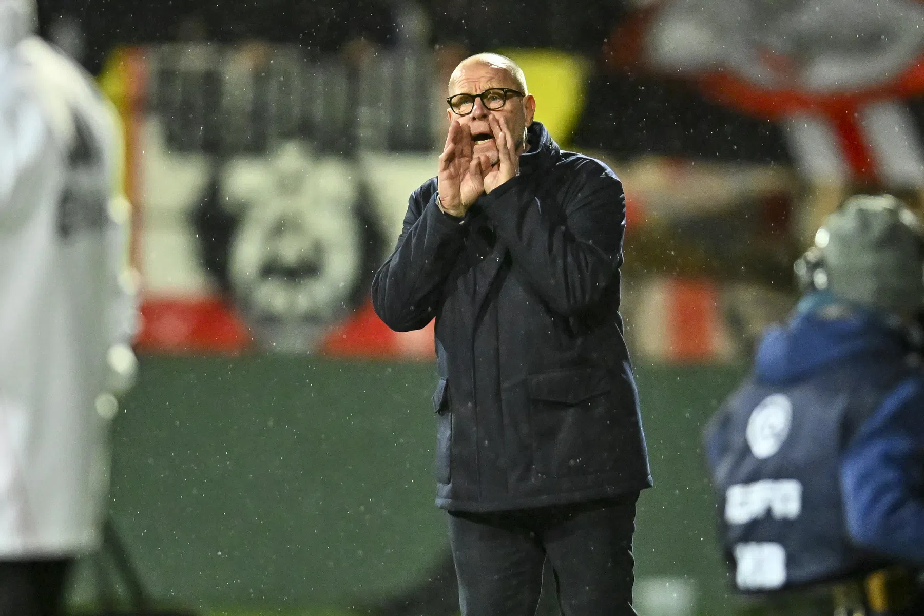 Grim was niet blij met Weghorst-moment: 'Spelen gewoon de bal rond'