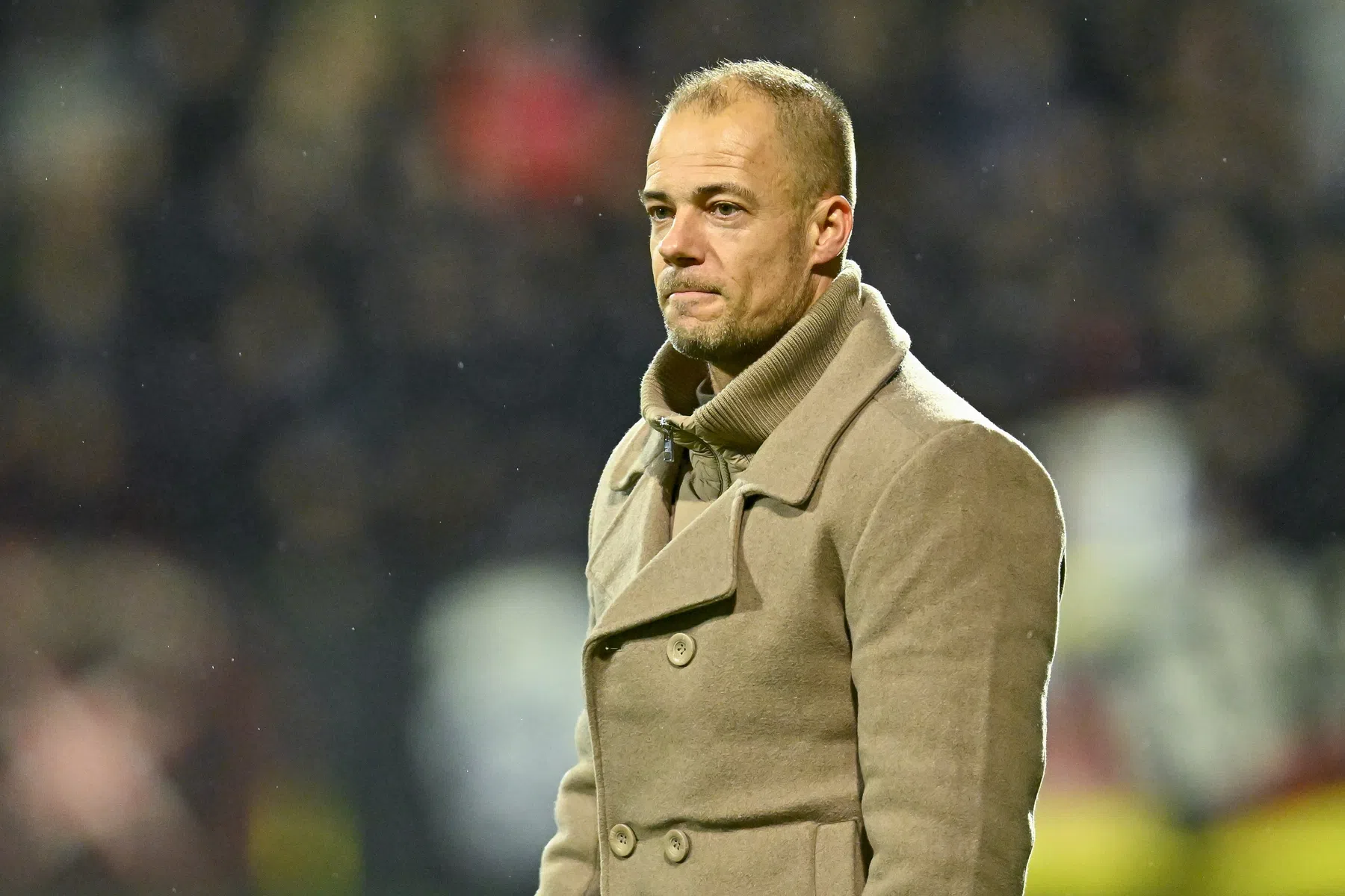 Buijs staat versteld van rode kaart Hubner: 'Dat is gewoon dom'