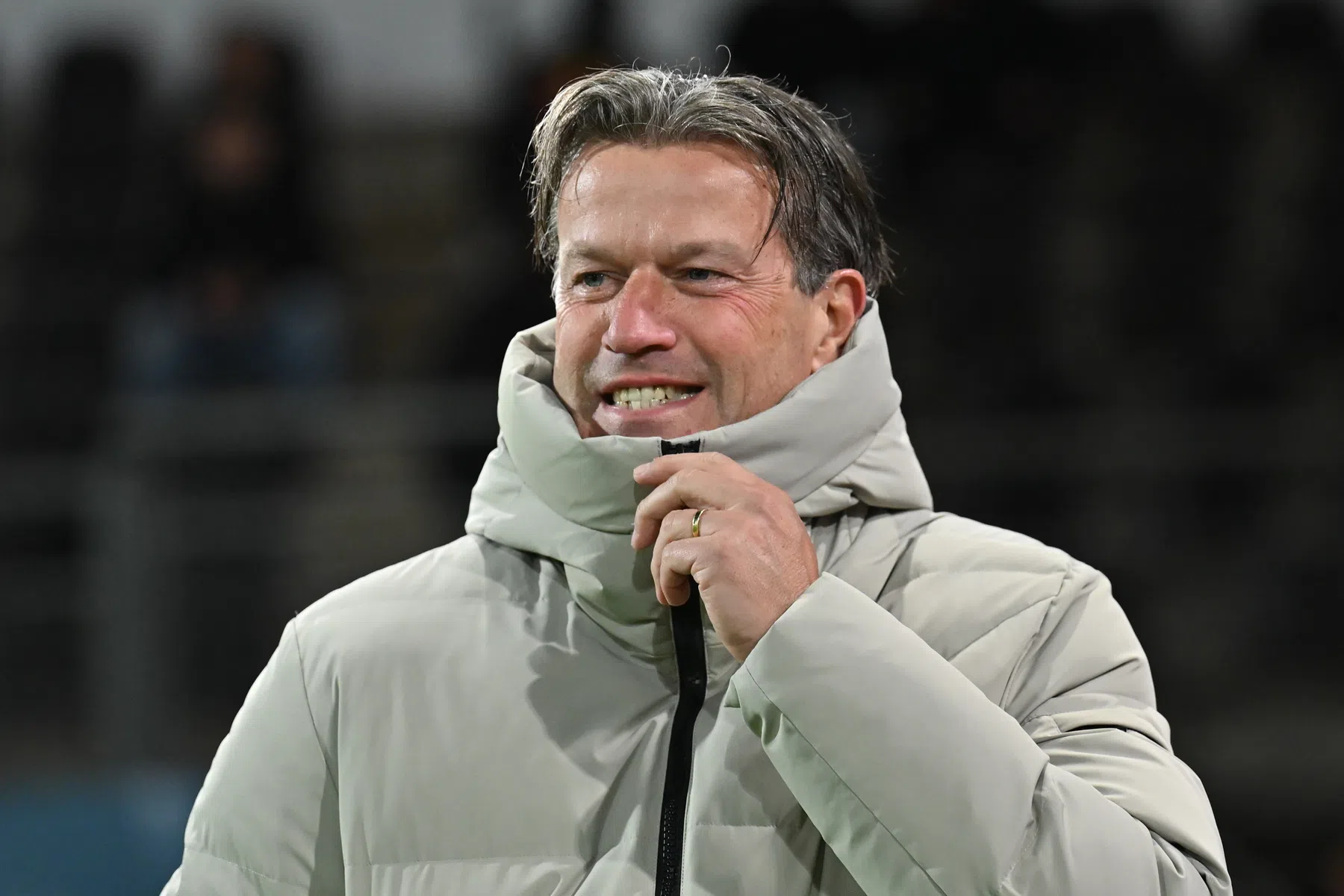 Faber grapt: 'Wilde bijna de td bellen dat de trainer eruit moet'