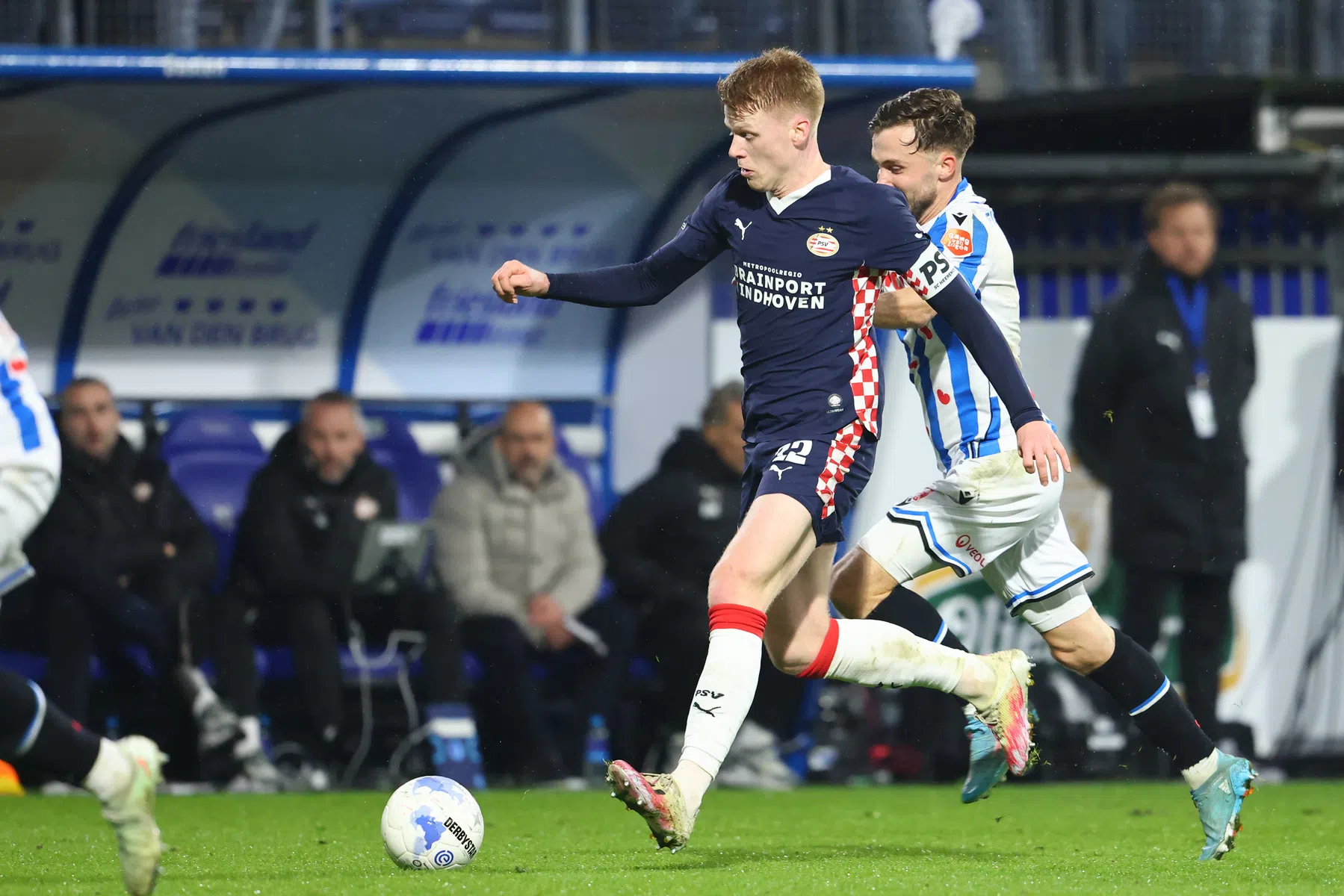 Schouten en Veerman kritisch op PSV: 'Zakken heel ver terug'