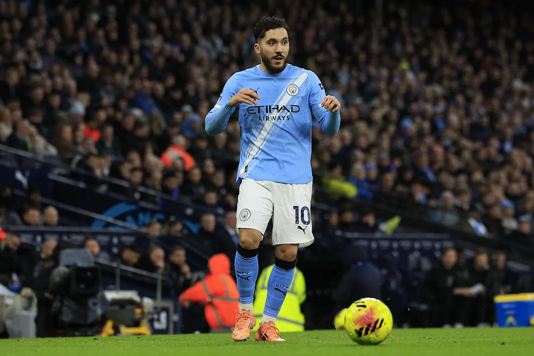 Guardiola geen liefhebber rabona-assist Cherki: 'Messi nog nooit zien doen'