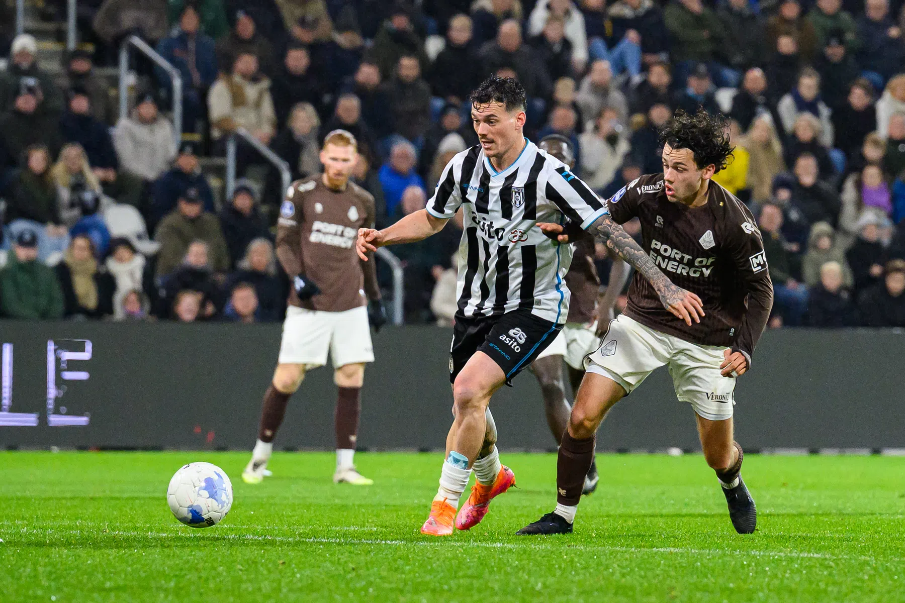 Van jubel naar frustratie: wat Telstar-thuis uniek maakt voor Jizz Hornkamp 