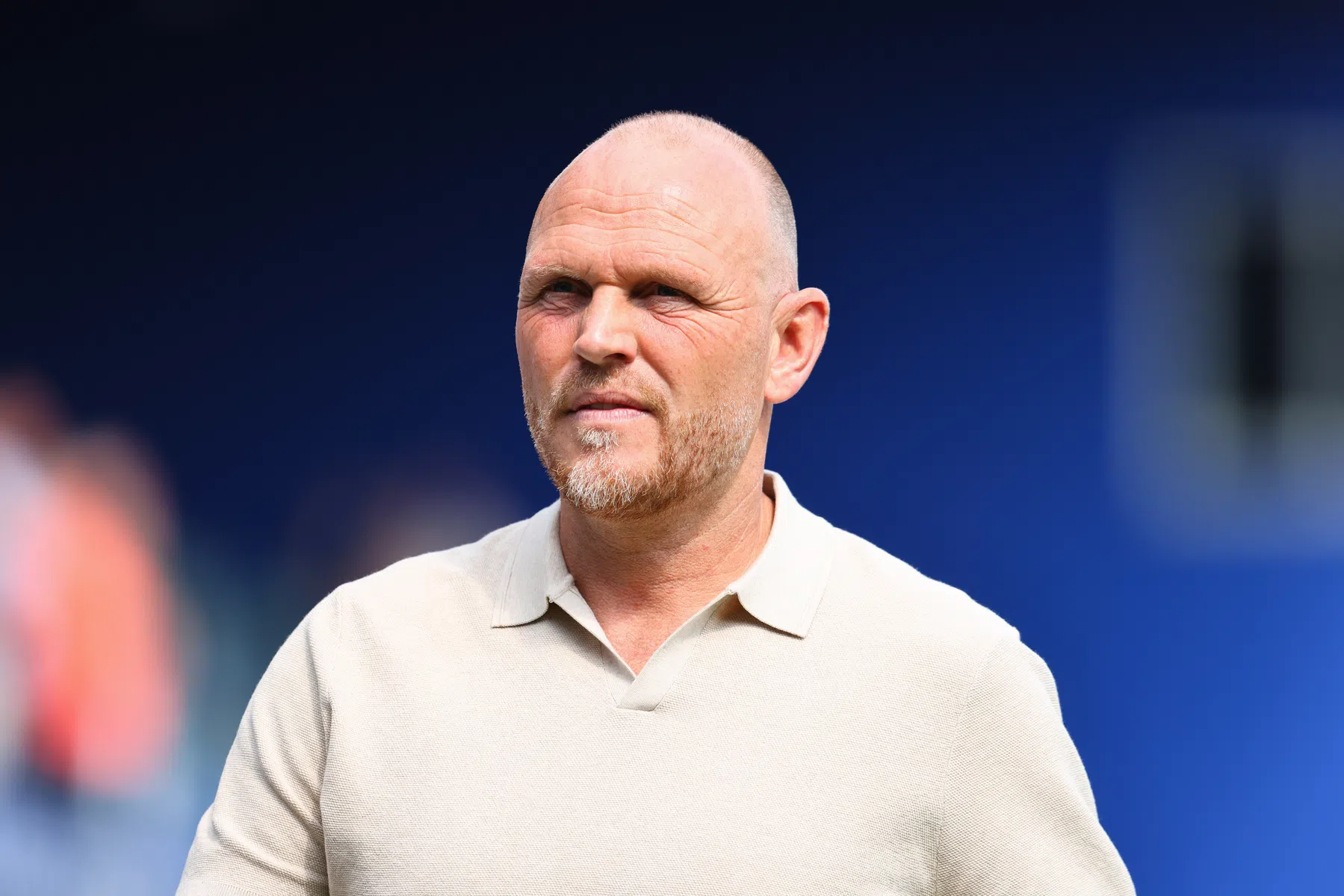 Janssen bezorgt Oosting feestavond tijdens competitiedebuut bij Antwerp