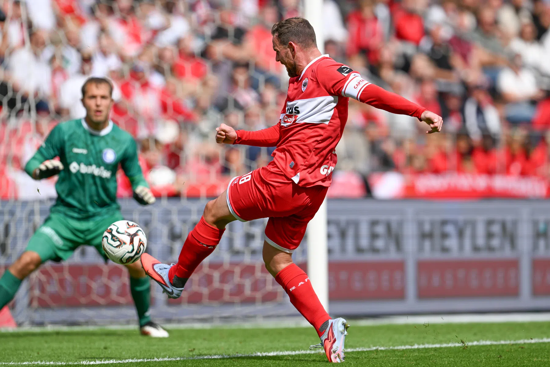 Janssen lacht na 'fantastische' Antwerp-avond om gemiste reuzenkans