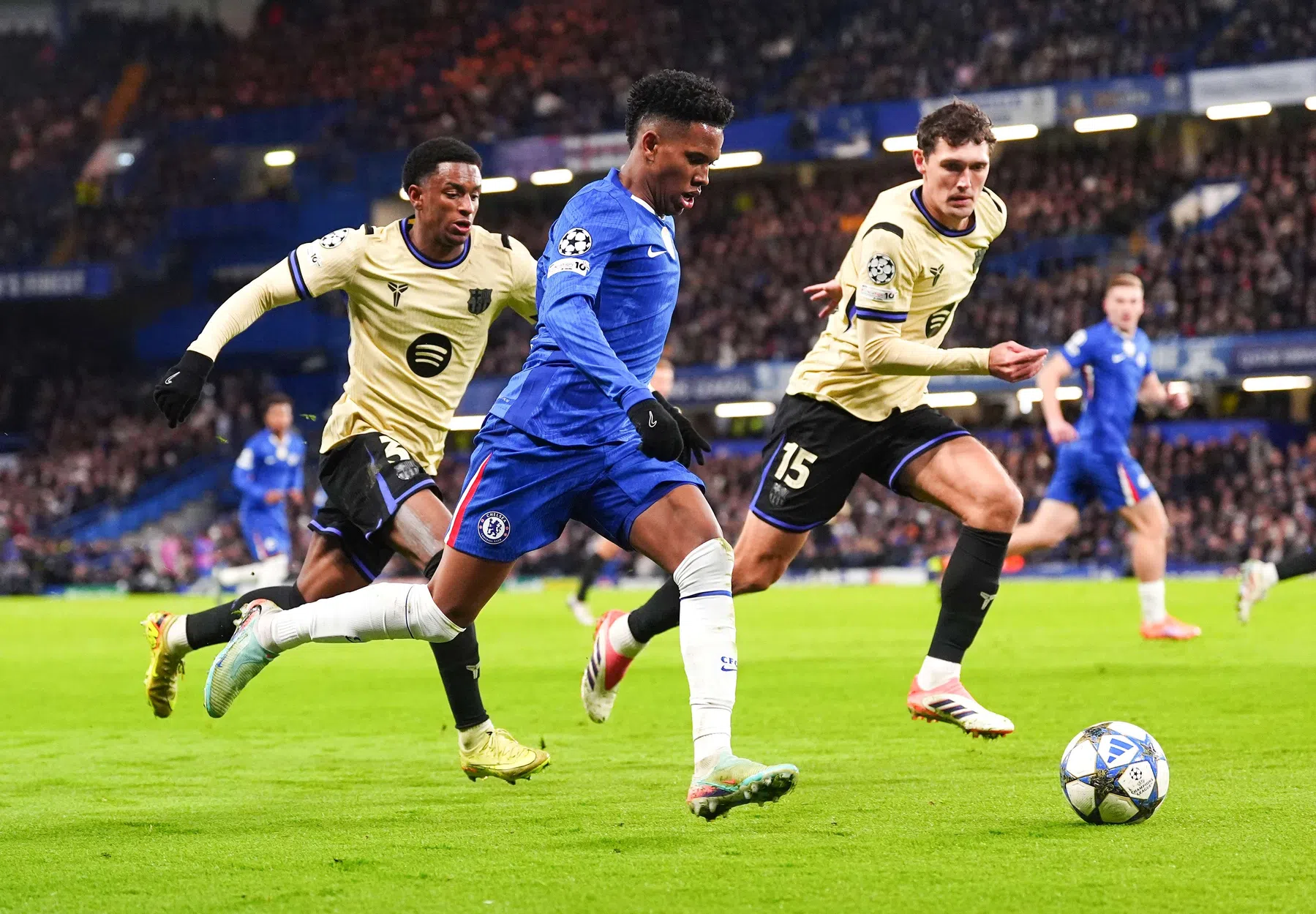 Chelsea en Brazilië koesteren tienerfenomeen Estêvão