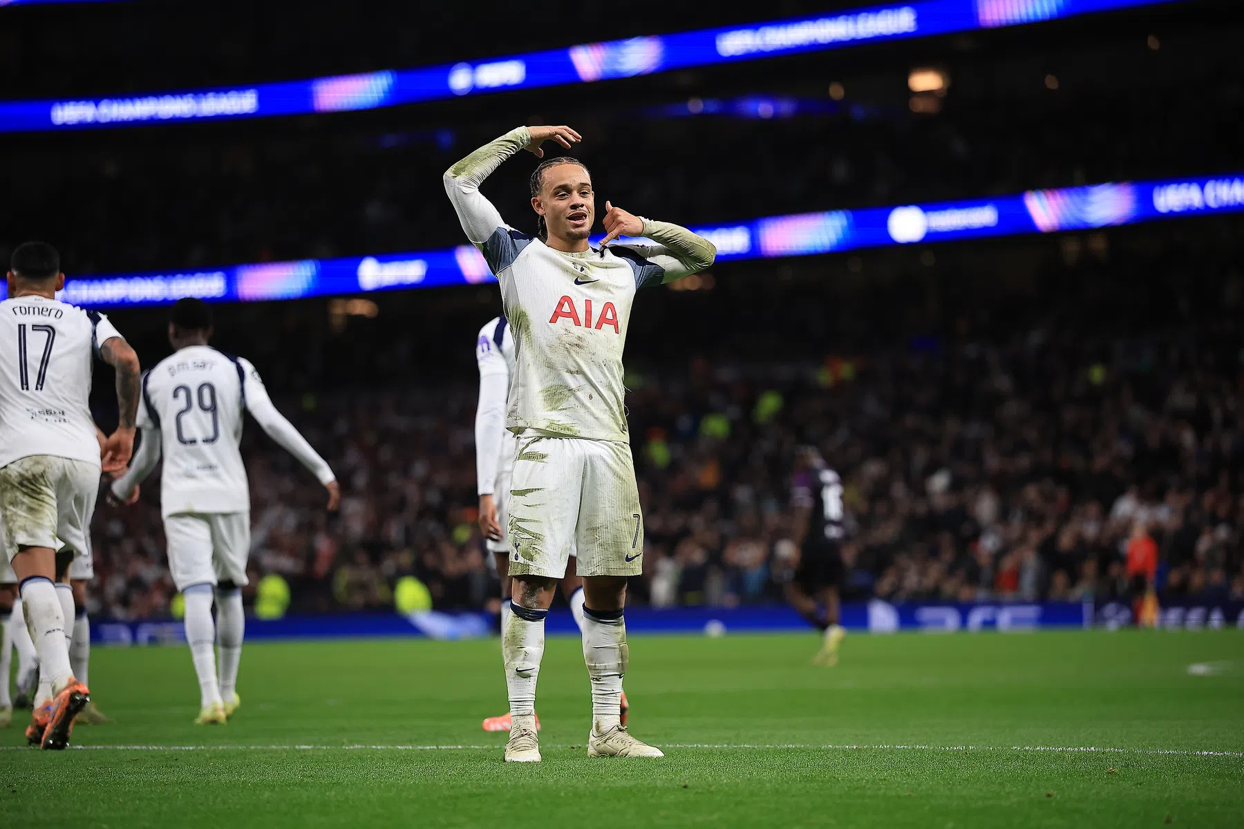 Simons scoort nu ook in Champions League, De Roon belangrijk bij zege Atalanta