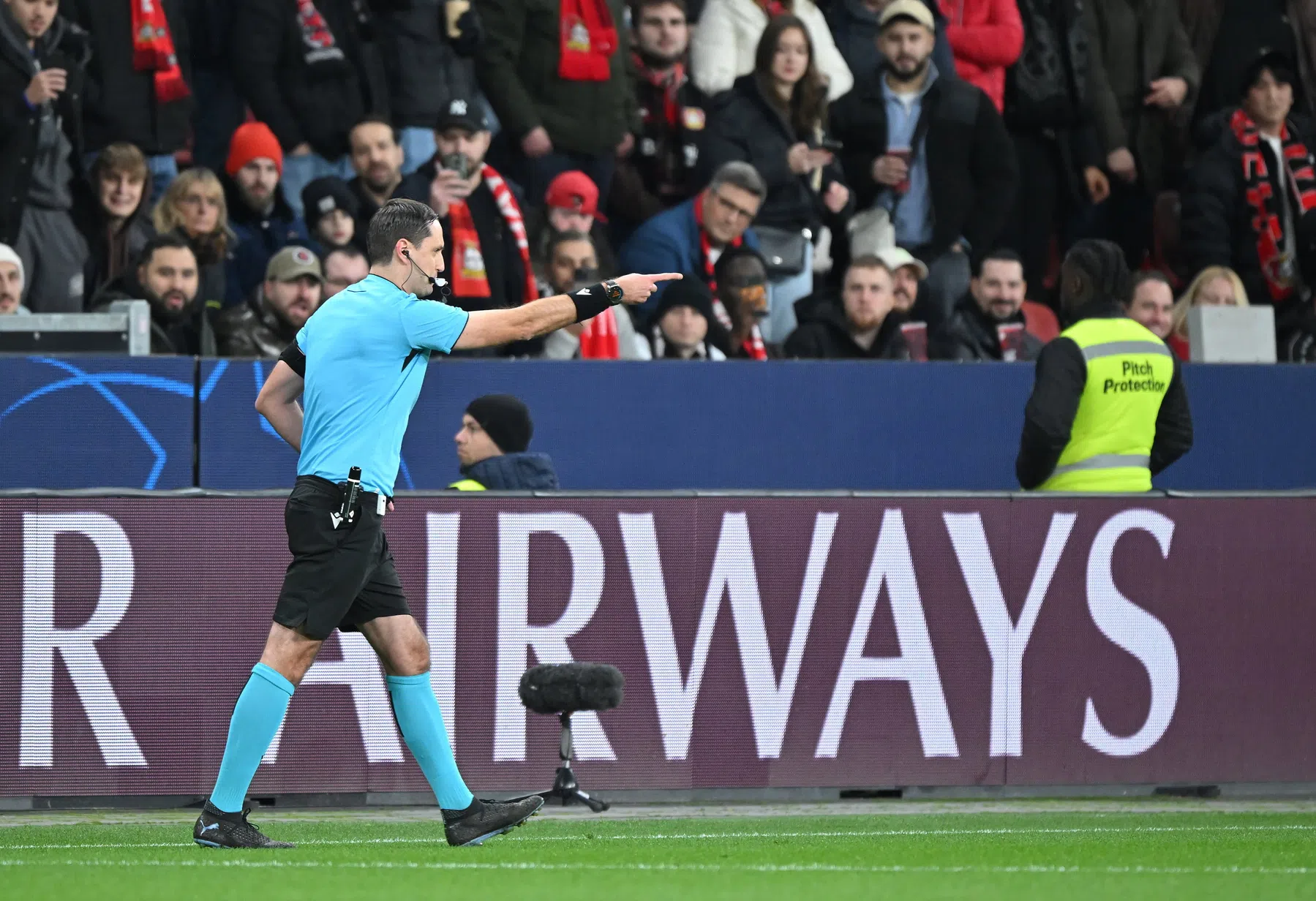 Feyenoord koestert goede herinneringen aan arbiter in duel met FCSB