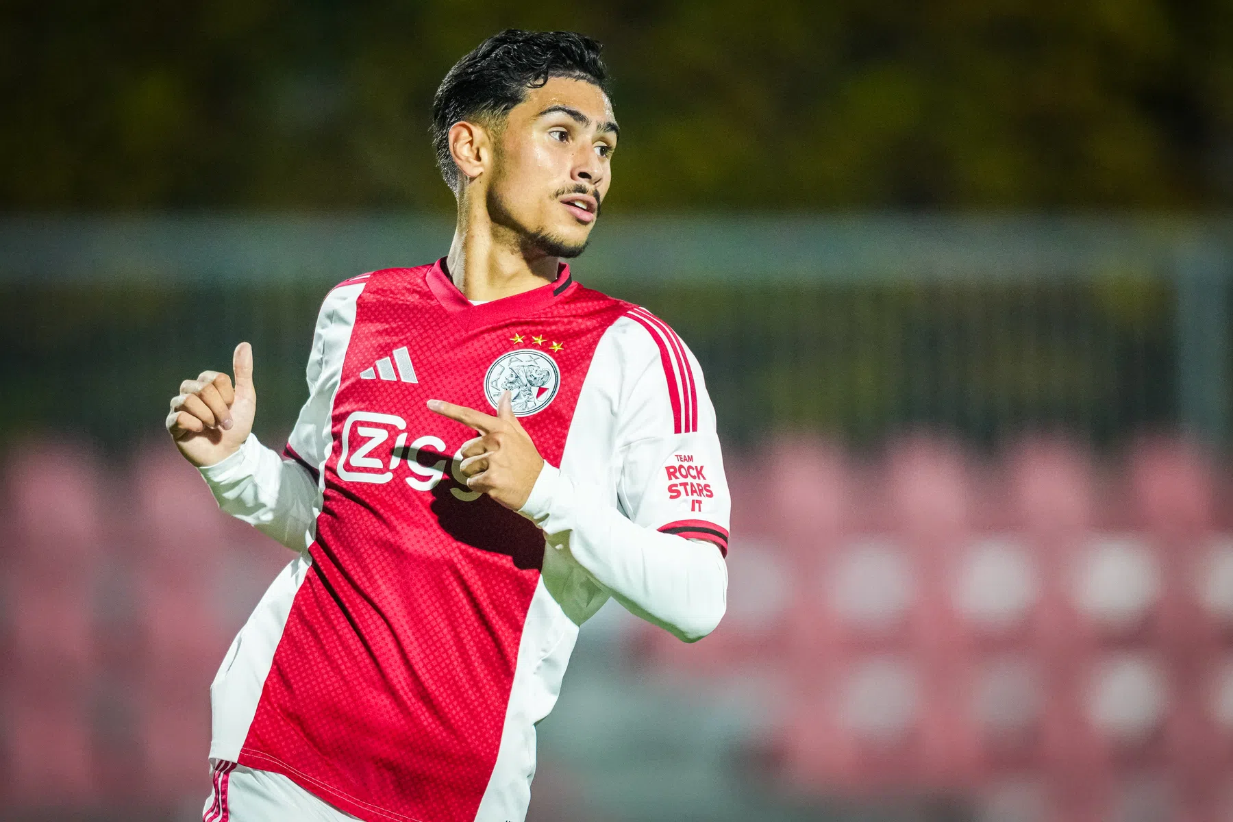 Ajax Onder-19 door groot machtsvertoon naar knock-outfase Youth League