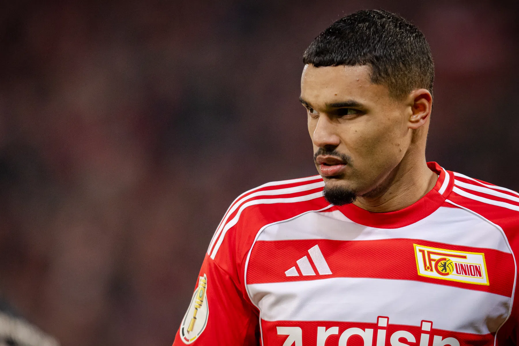 Doekhi is nog steeds niet speelgerechtigd voor Suriname