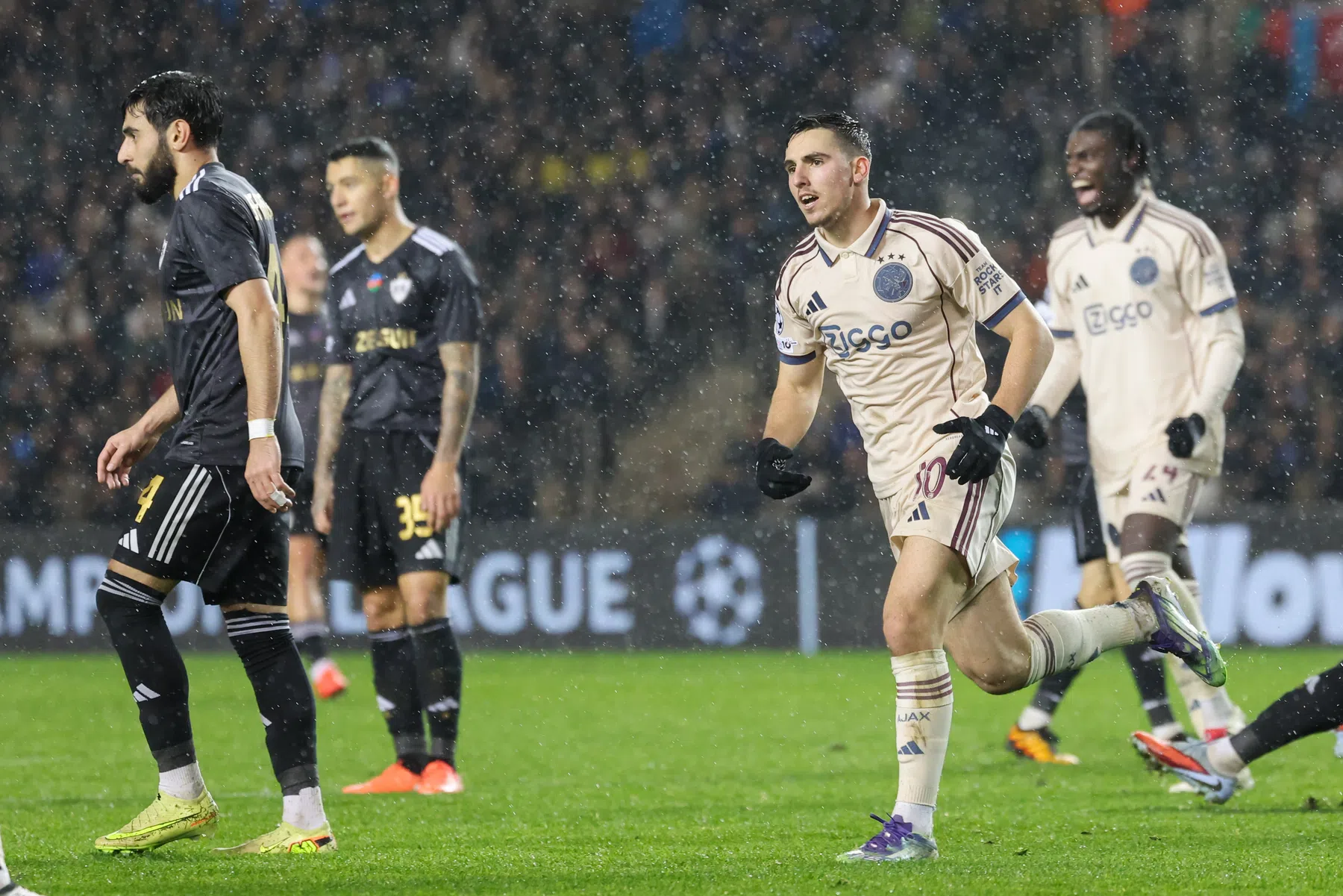 'Ajax heeft bewezen dat de laatste plaats niet betekent dat je de zwakste bent'