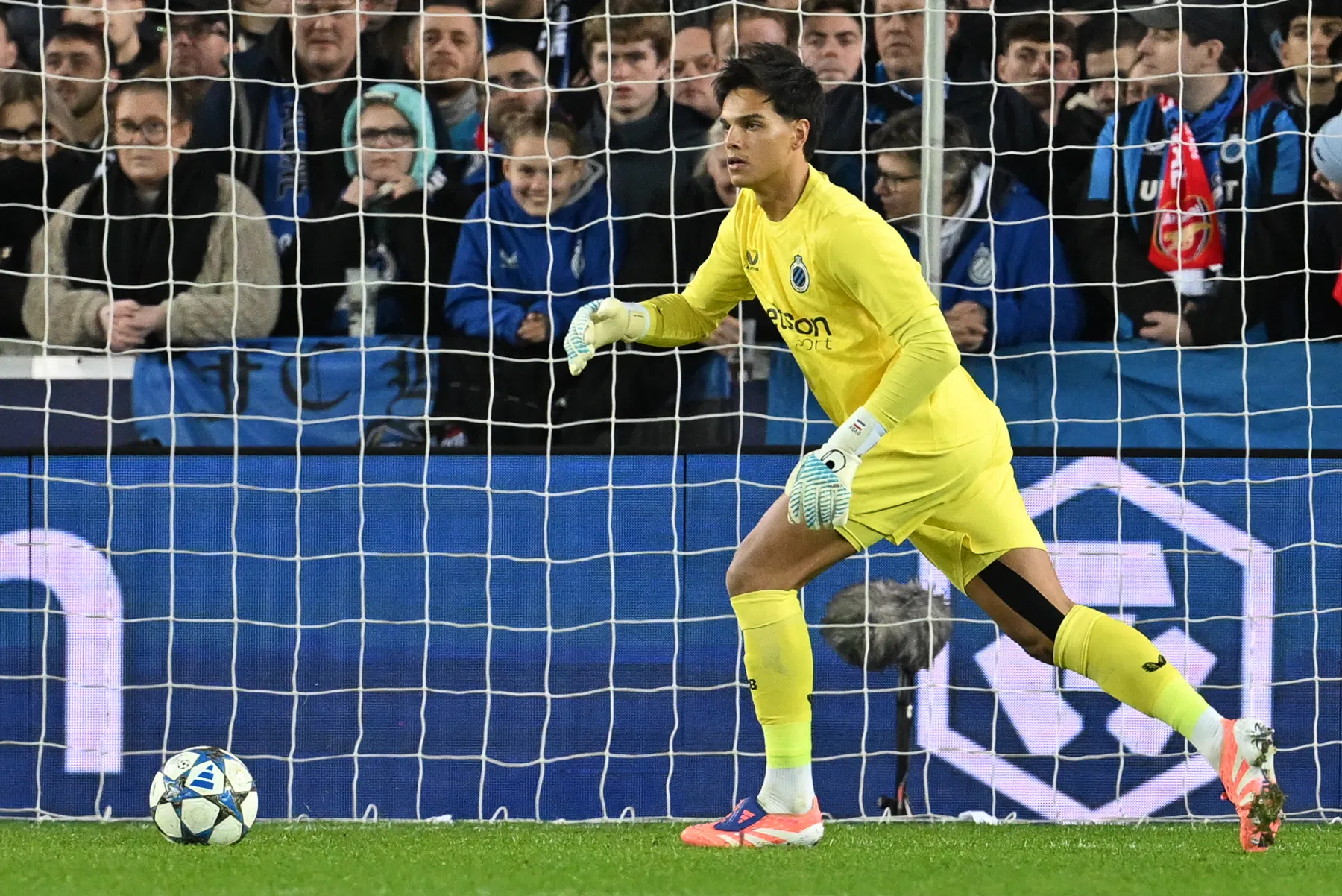 Simon Mignolet geblesseerd tot de winterstop, Dani van den Heuvel krijgt de kans