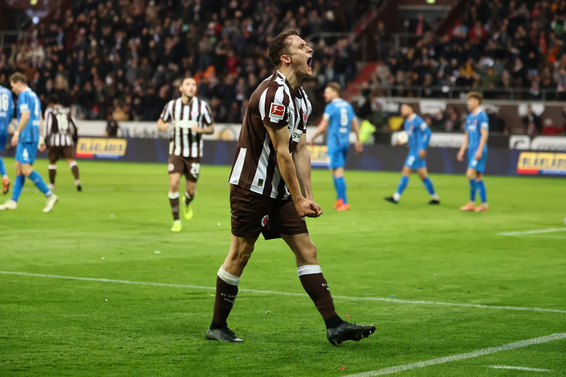 Kaars goud waard met eerste competitiegoals: St Pauli stijgt onderin de Bundesliga