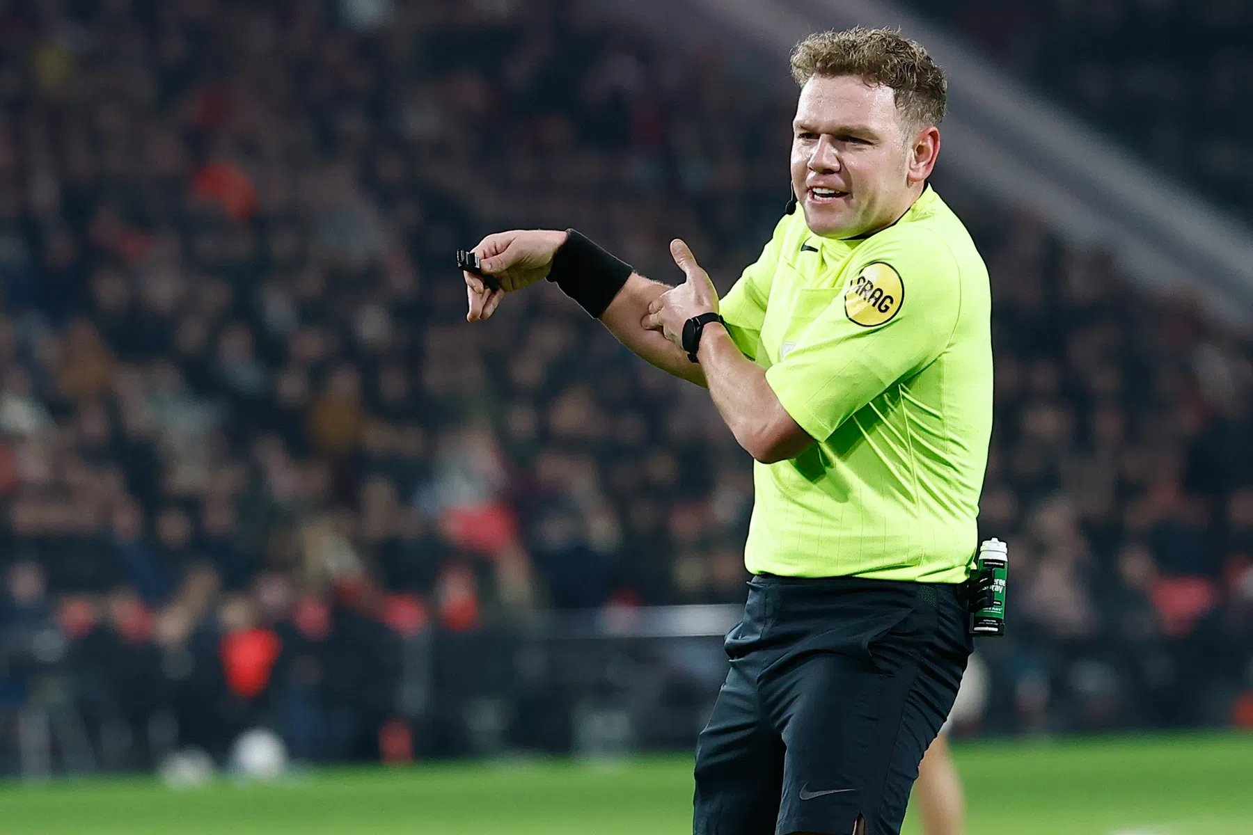 Flink veel geklaag na penaltyhelft bij PSV - Heracles: 'Het is weer een puinhoop'