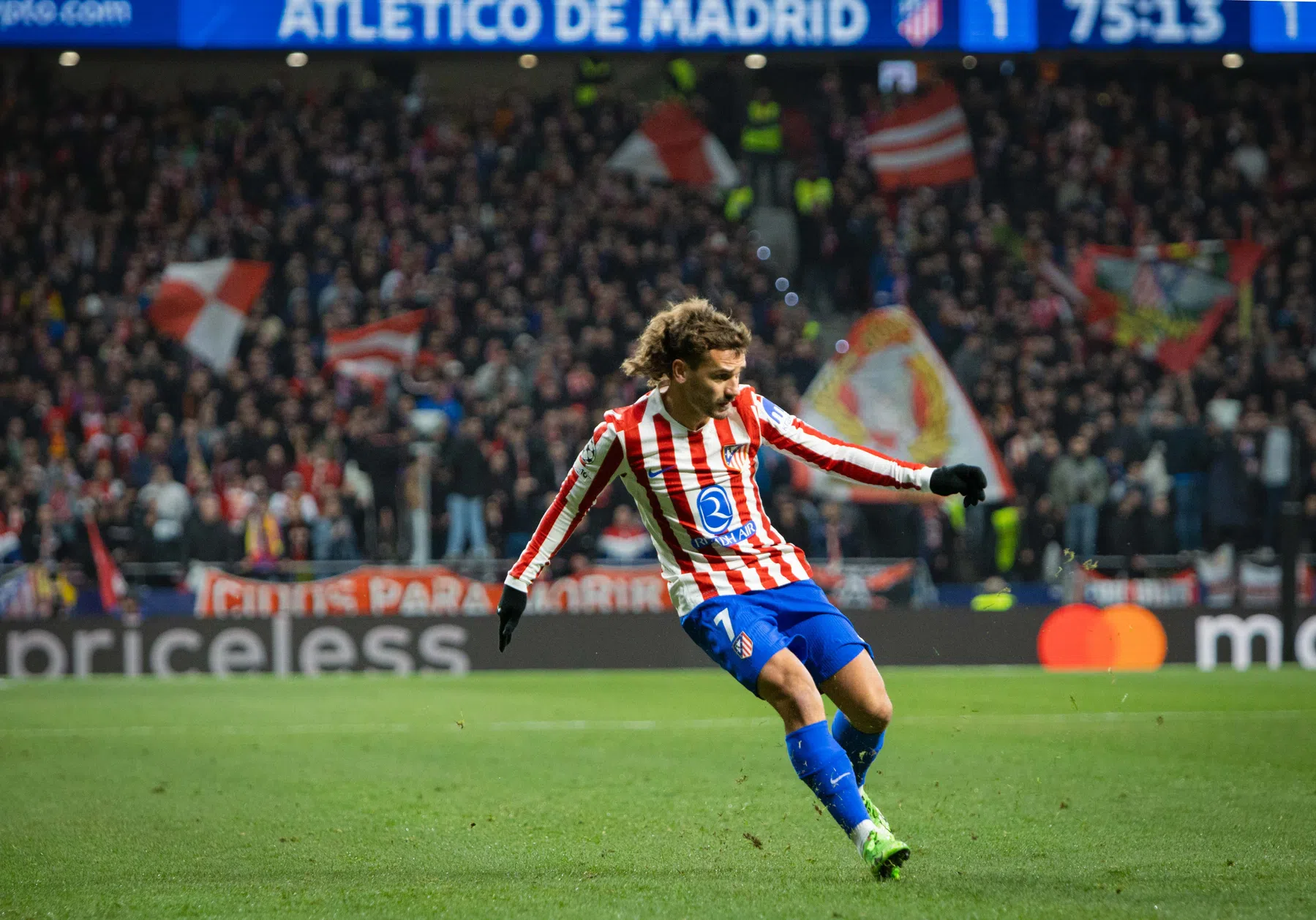 Supersub Griezmann redt Atlético en bekroont goede week met zege