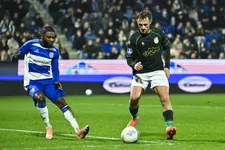 Thumbnail for article: Floranus lacht om vergelijking met Dumfries: 'Erlangs tikken en rennen, hè?'