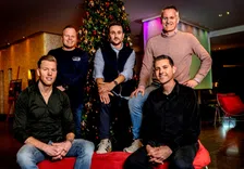 Thumbnail for article: Bijzonder: de opleiders van de topvier aan  één tafel