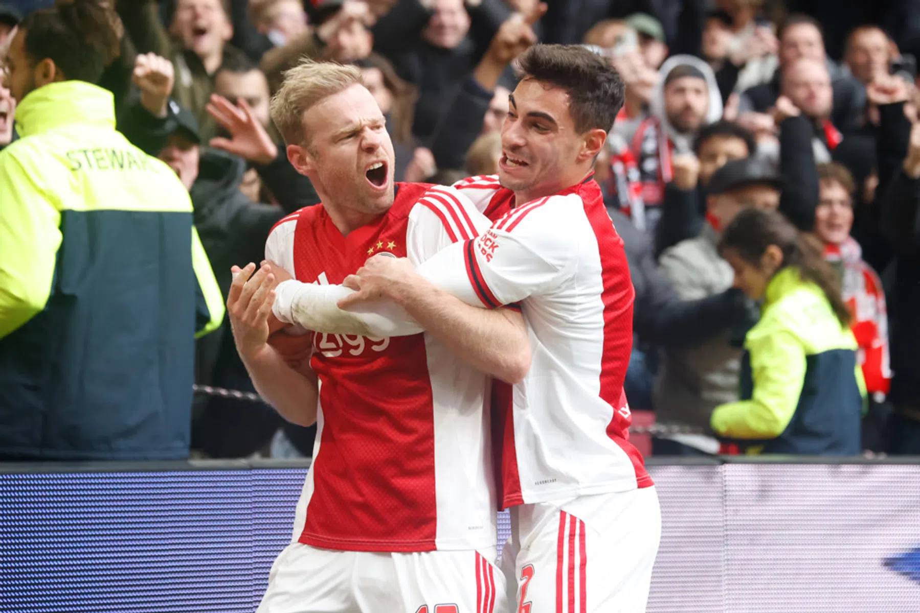 Ajax hofleverancier van Elftal van de Week na zege in Klassieker