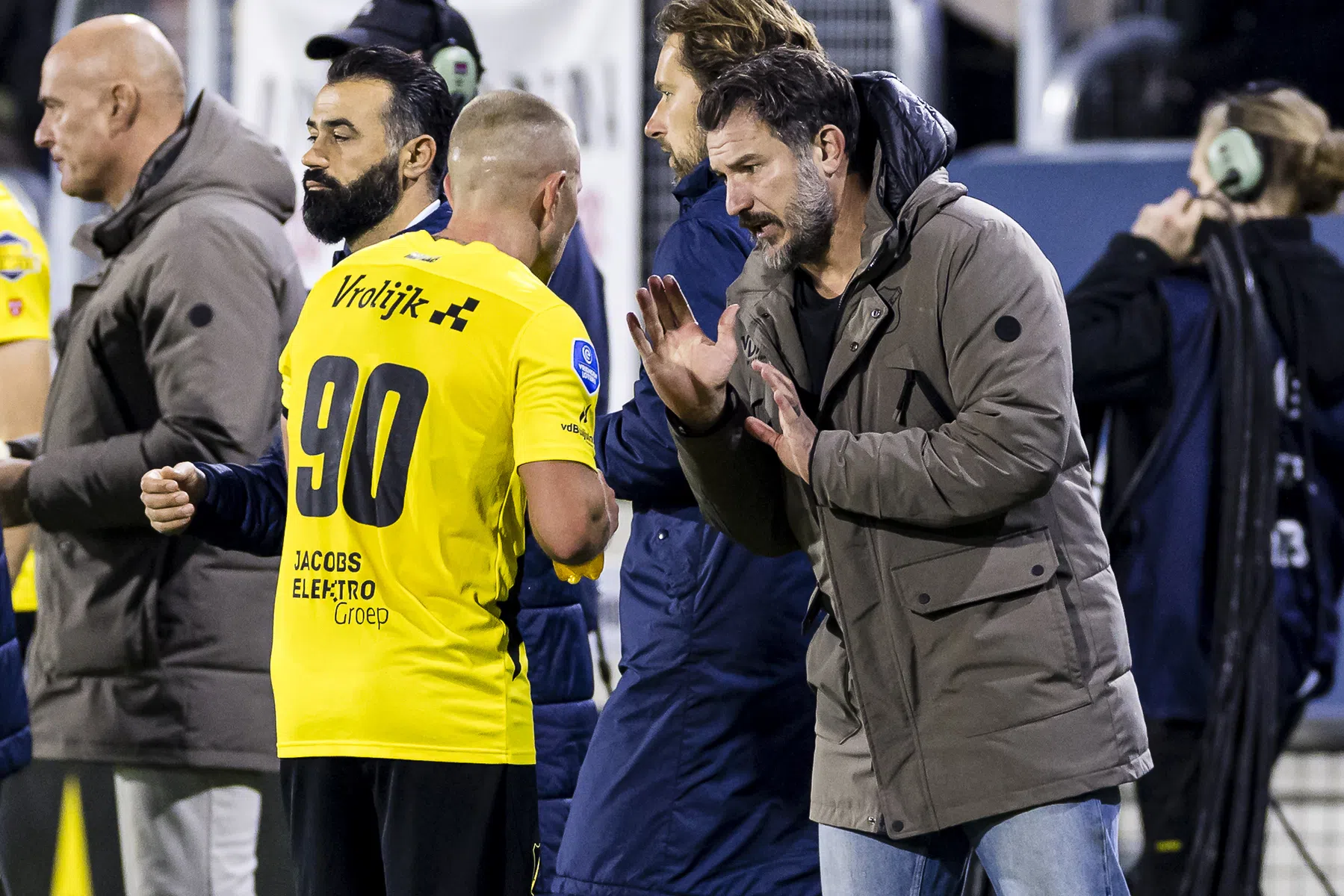 Steun voor Hoefkens bij NAC: 'Er zou geen enkele discussie over hem mogen zijn'