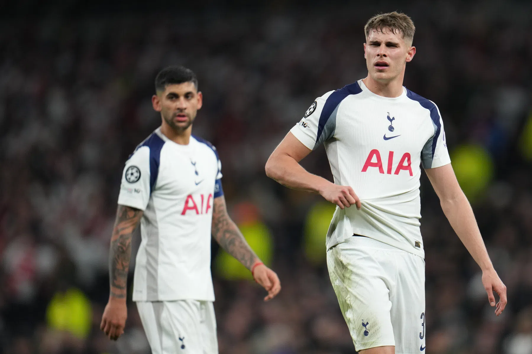 Van de Ven belde PSV en Feyenoord af: 'Ik belde met Slot, Van Bommel én Schmidt'