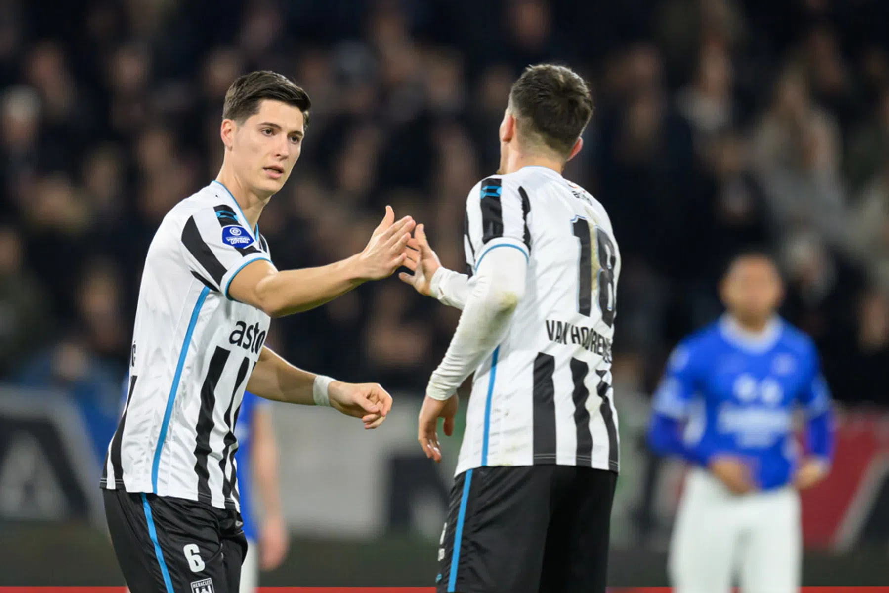 Heracles ondanks vreemd panenkamoment eenvoudig naar volgende bekerronde