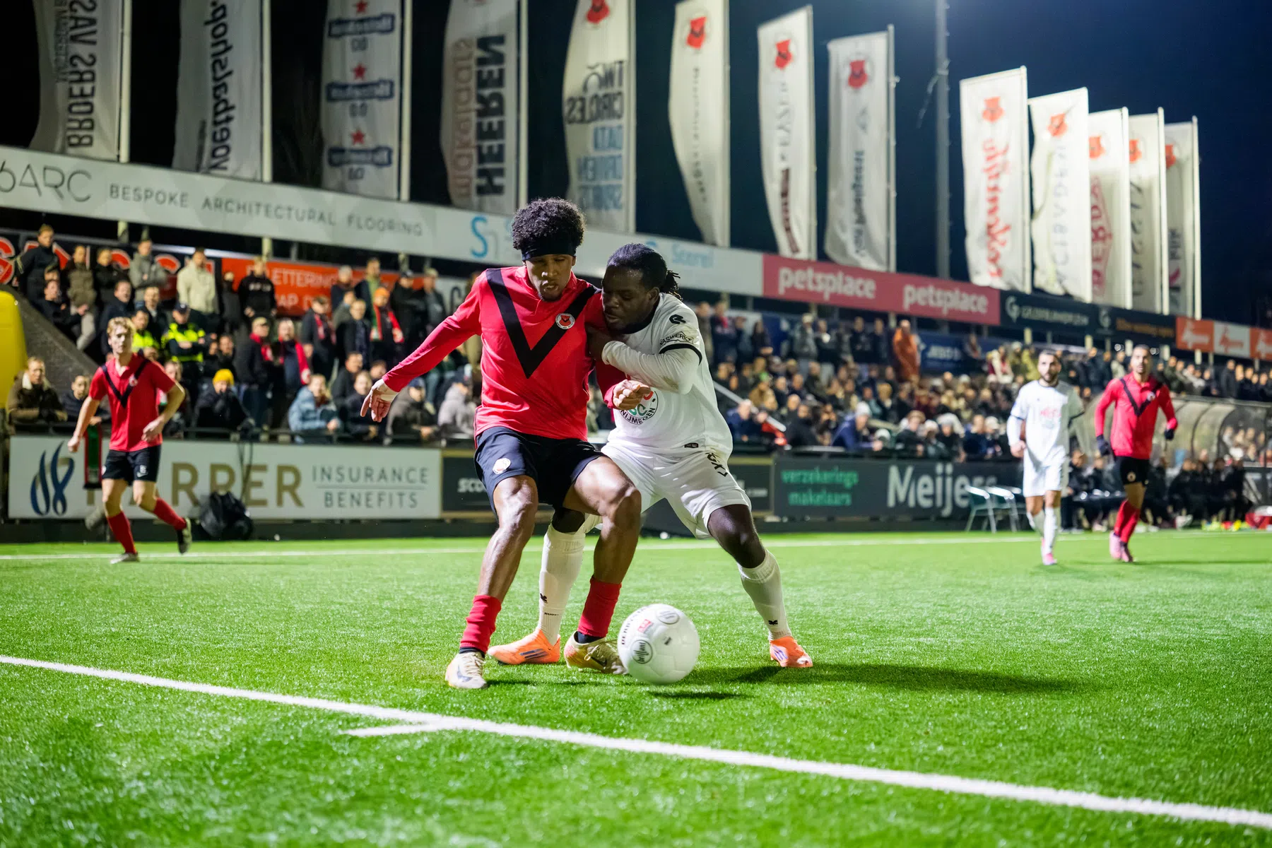 Wereldclub AFC: Frans, Japans en Vlaams, maar nét niet Goed Genoeg