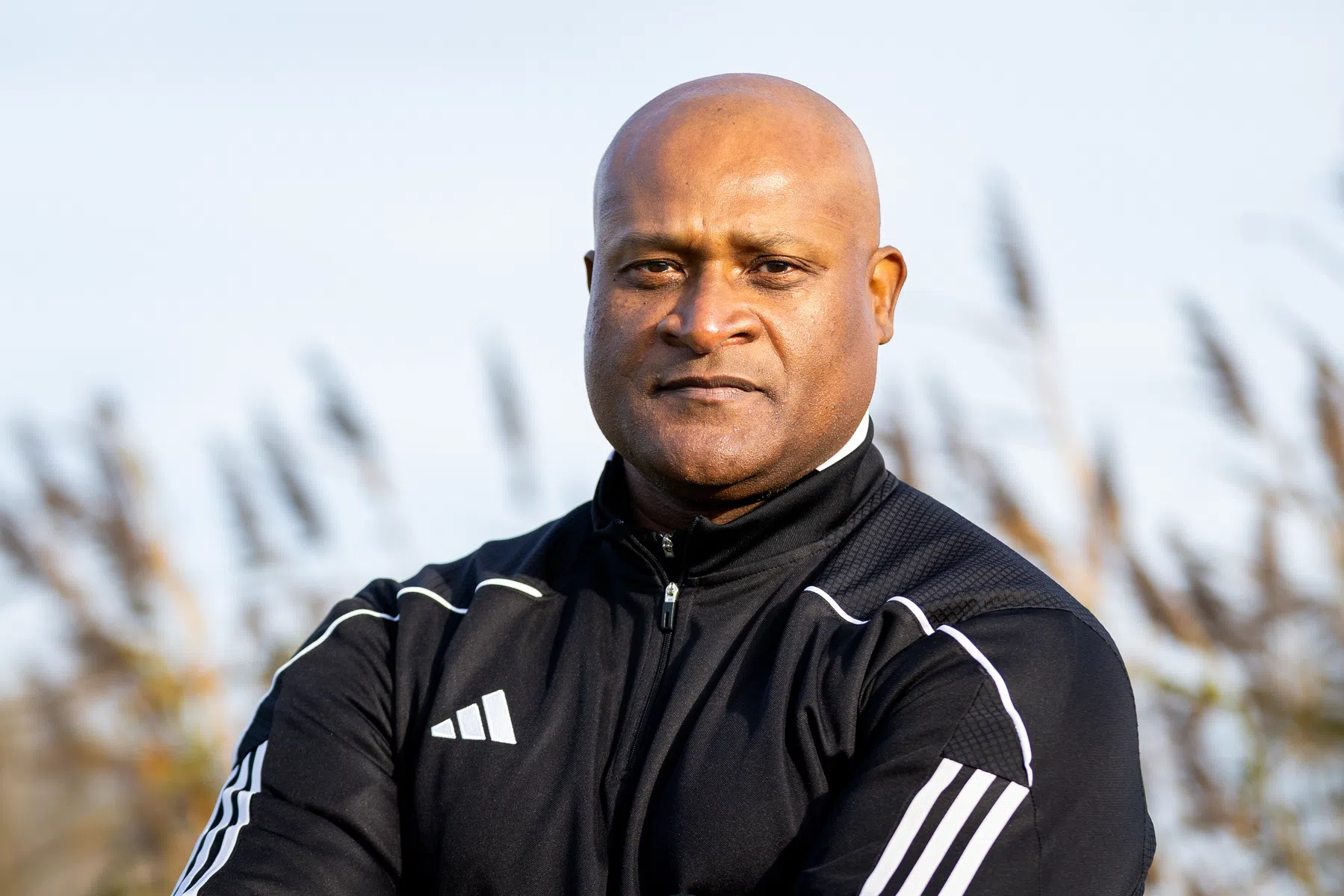 Bondscoach Ten Cate voegt Bogarde toe aan technische staf Suriname