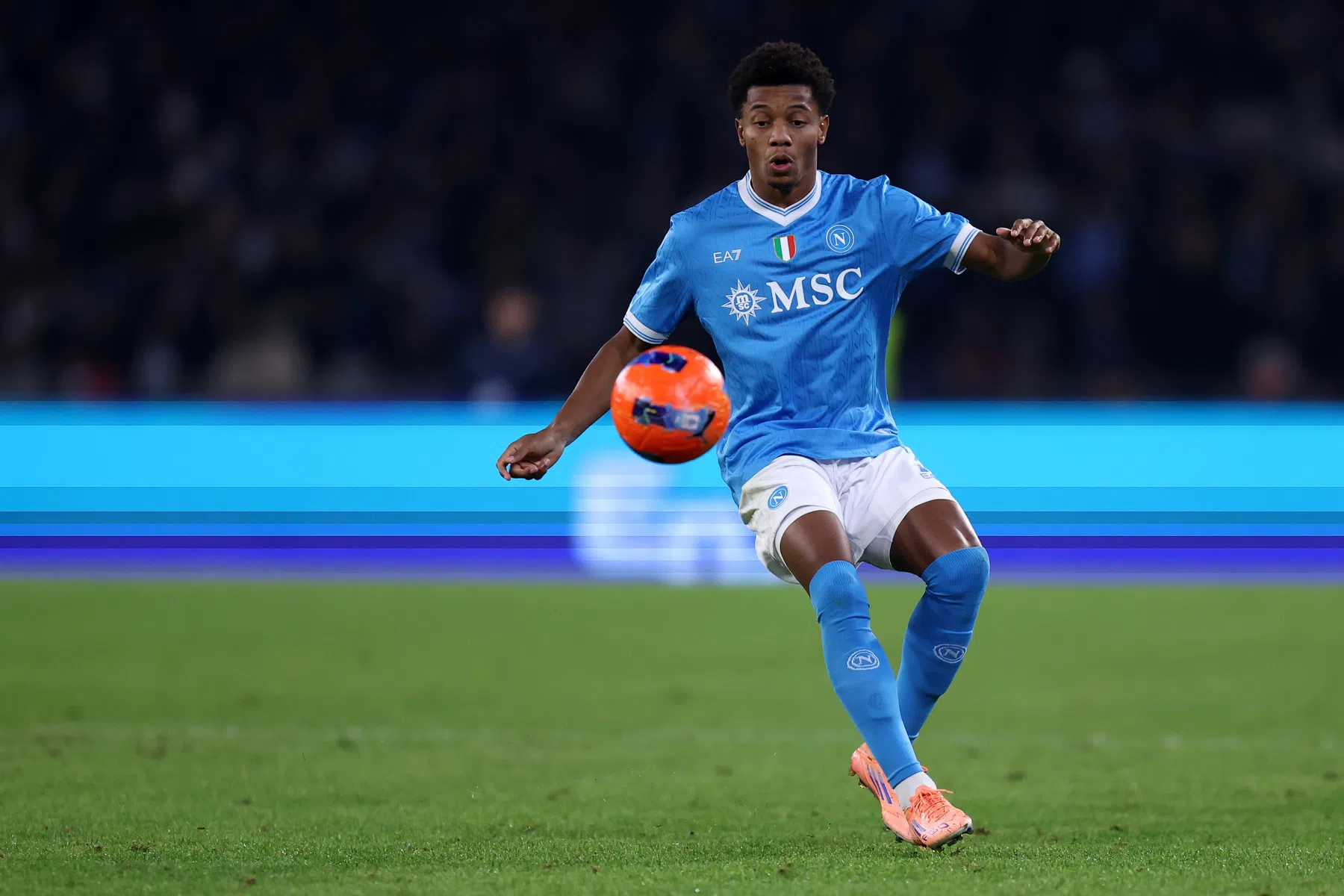 Napoli stuurt AC Milan via Neres en Højlund naar huis