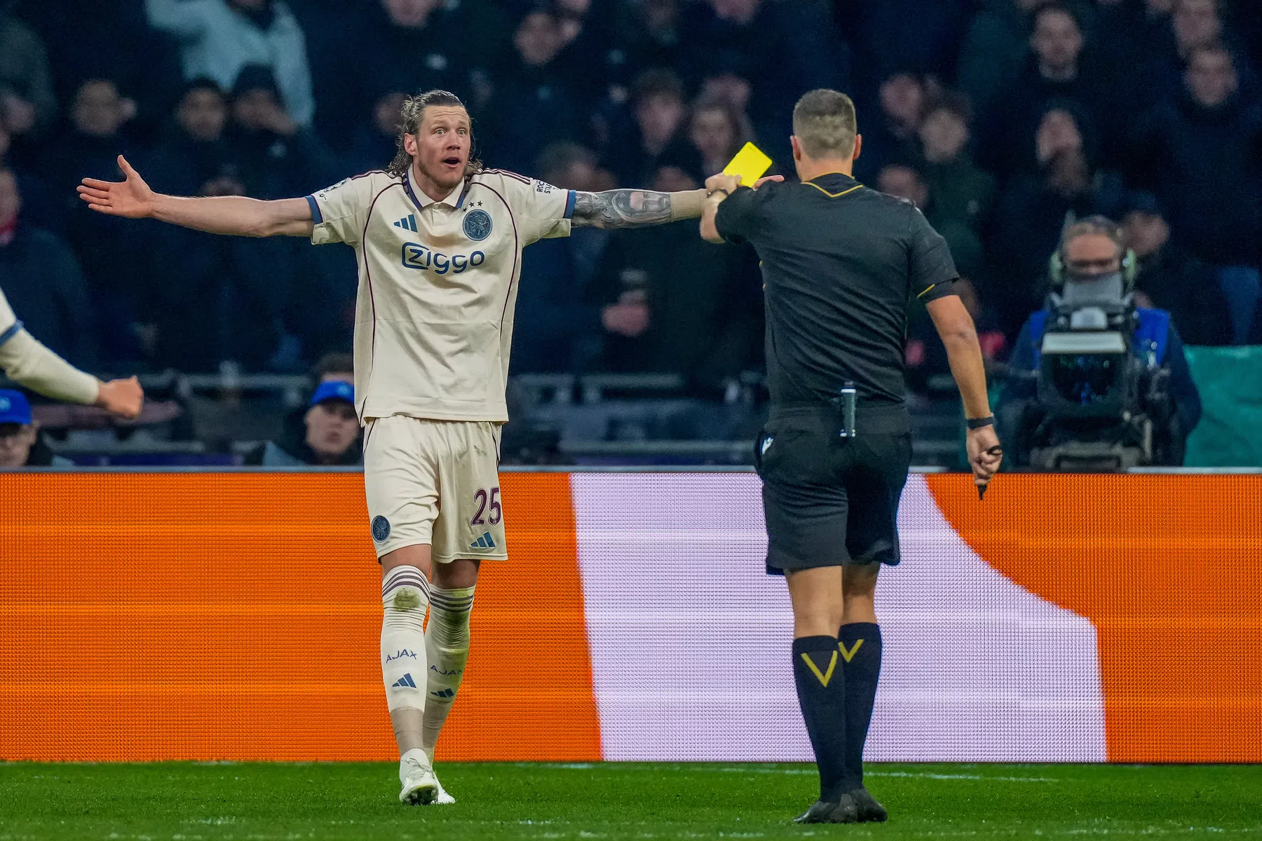 Ervaringsdeskundigen over Weghorst: 'Geen act, hij ís theatraal'