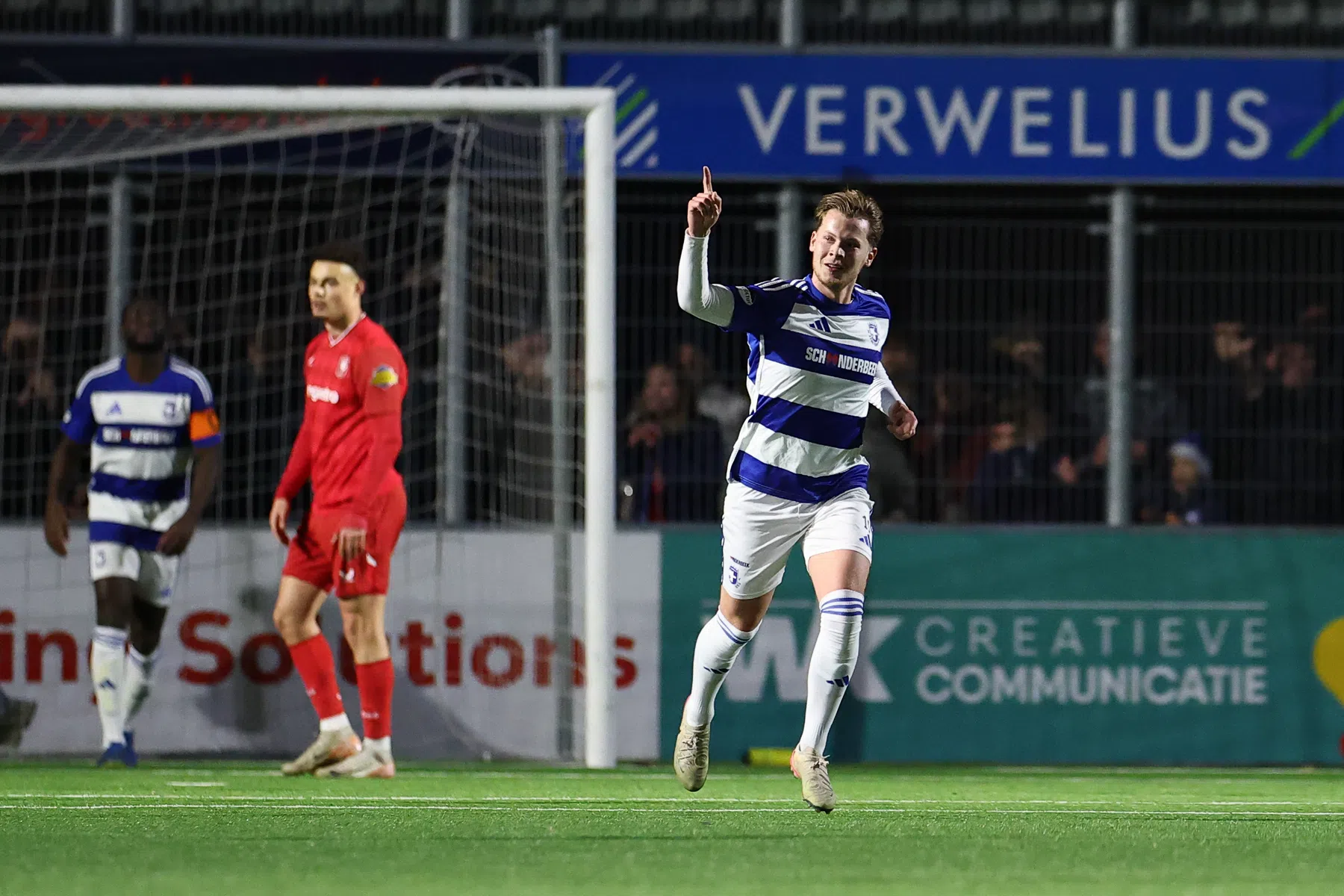 Spakenburg-verdediger Van Lopik: 'Ik hou niet van smeken om een shirtje'