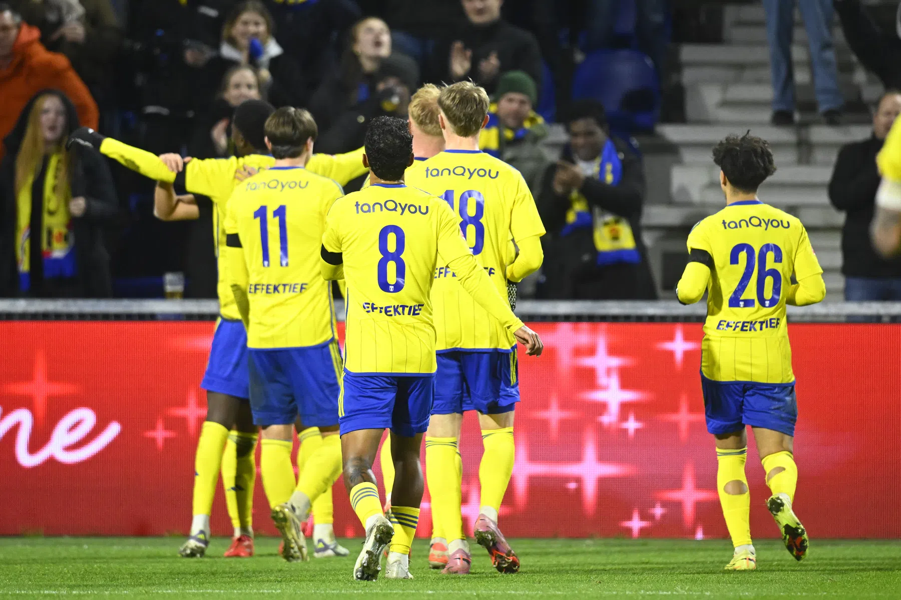 Cambuur loopt verder in op ADO, perfecte hattrick in Venlo