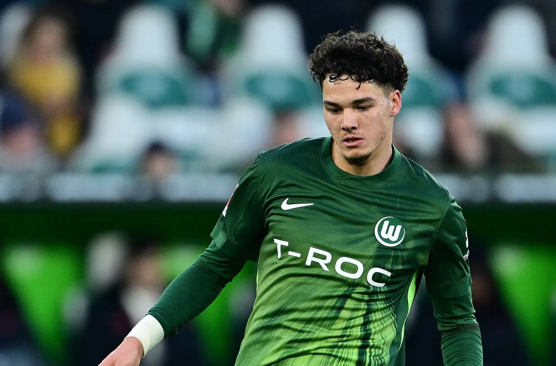 Opmars Wolfsburg en ongelukkige Seelt gestuit, Van den Berg pakt rood