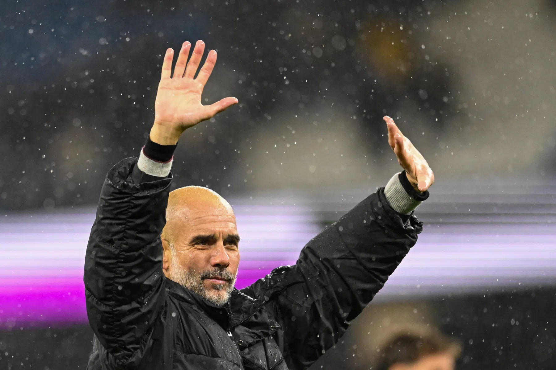 Guardiola voelt zich nog niet klaar bij City: 'Maar ik blijf niet voor eeuwig'