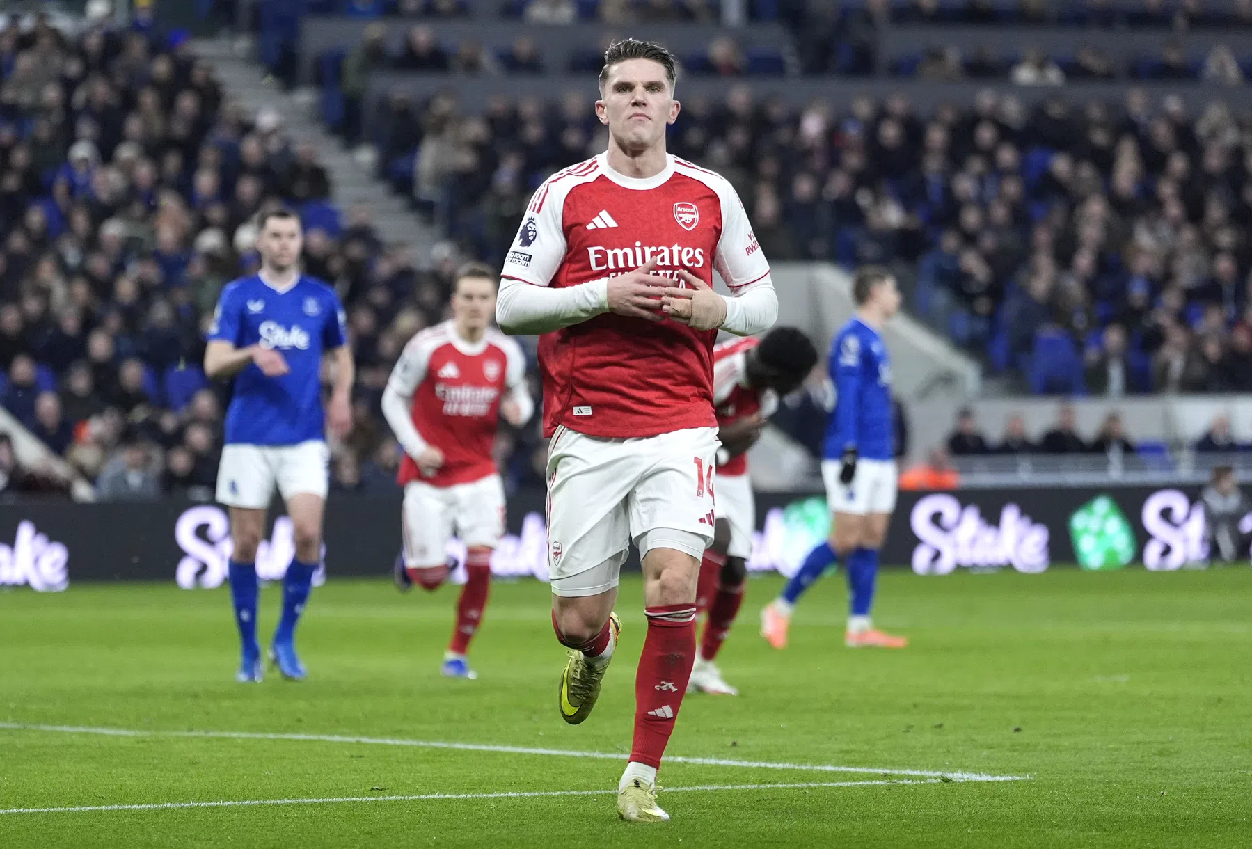 Gyokeres schiet Arsenal weer aan kop van de Premier League