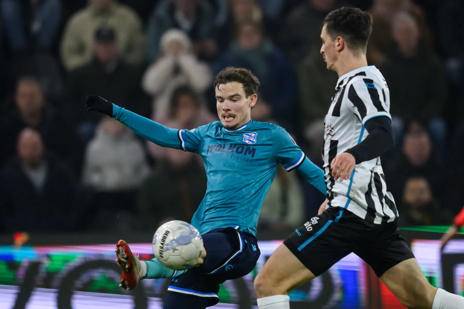 Vier teams met twee spelers in Elftal van de Week