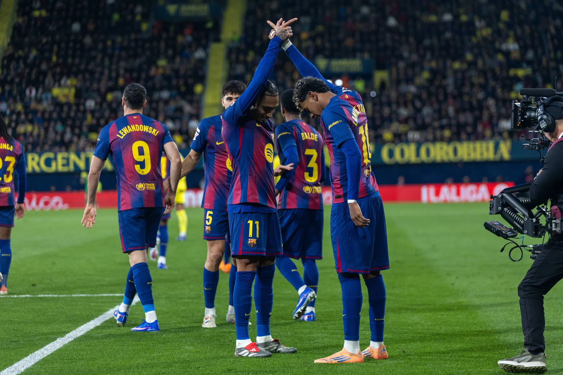 Ongenaakbaar Barça op titelkoers: 'Zelfs een light-versie is veel verder dan Real'