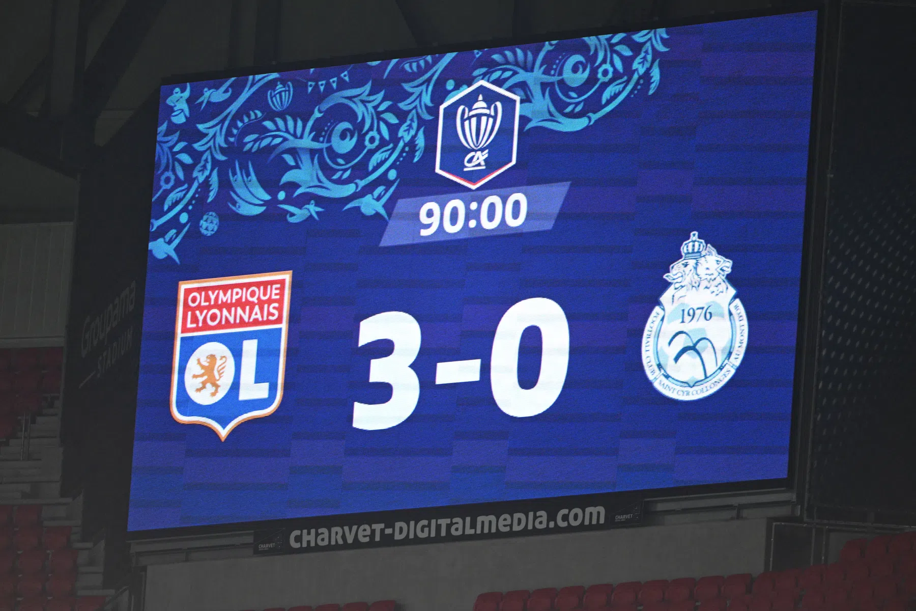 Franse amateurs krijgen gigantische donatie van noodlijdend Olympique Lyon