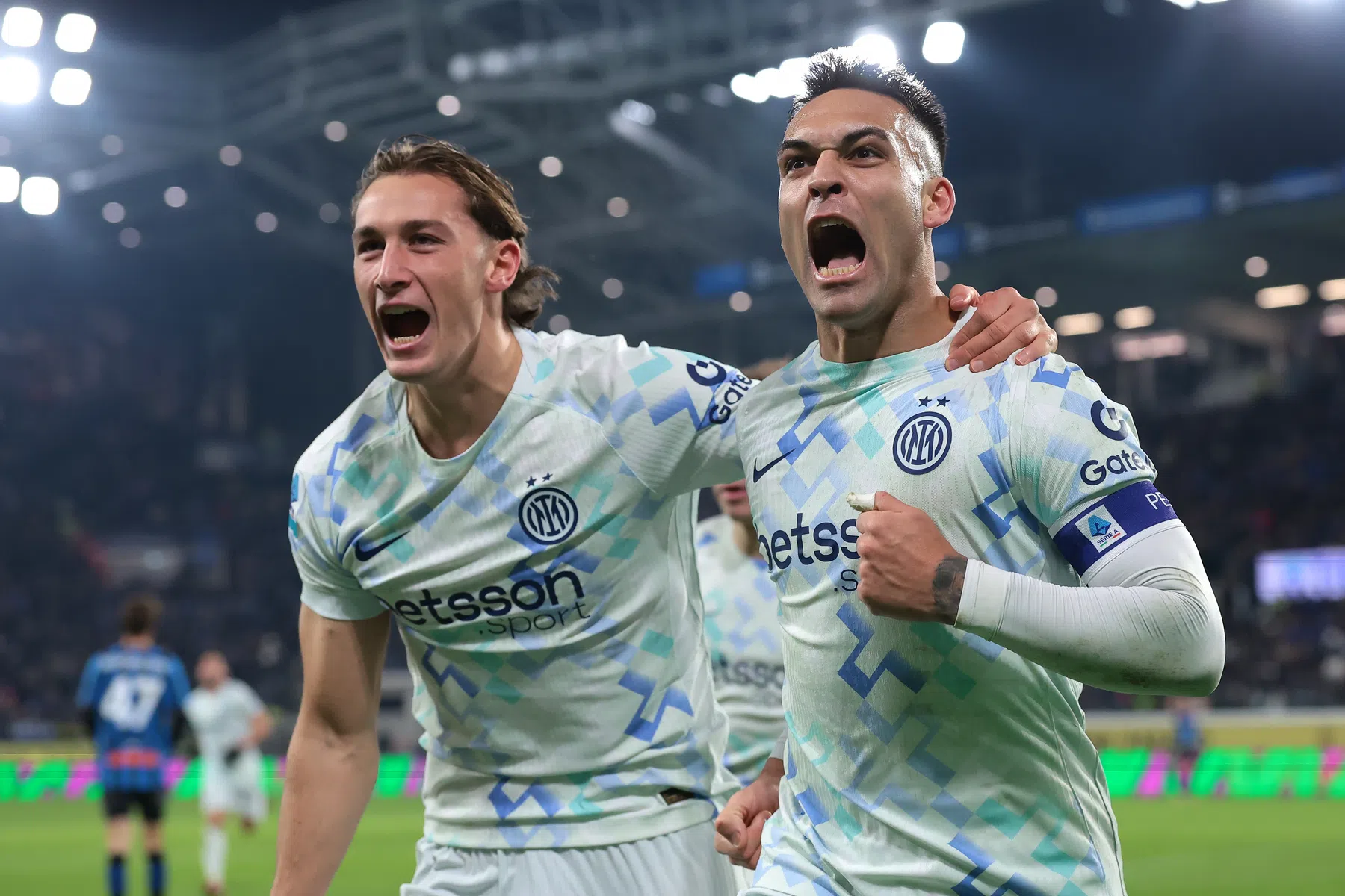 Internazionale sluit kalenderjaar af als koploper na nipte zege