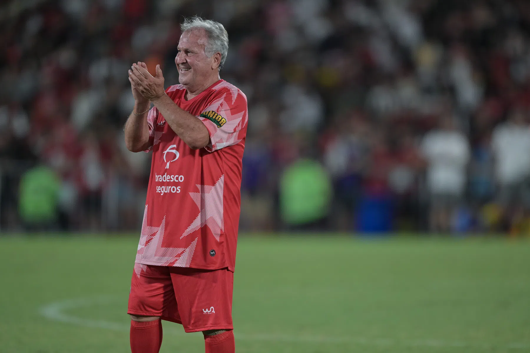 Zico hekelt FIFA-toernooi: 'Het is volledig oneerlijk'