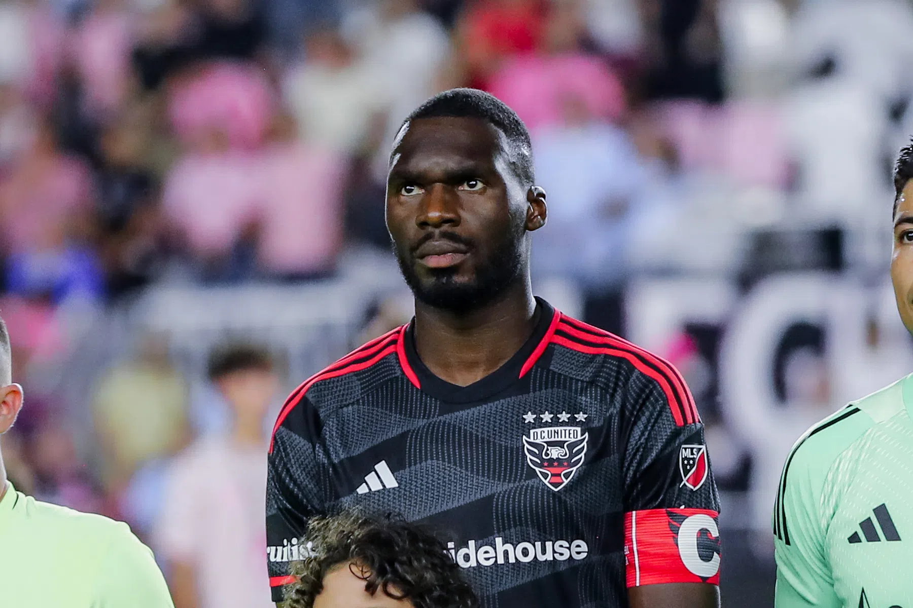 Benteke ruilt MLS in voor VAE