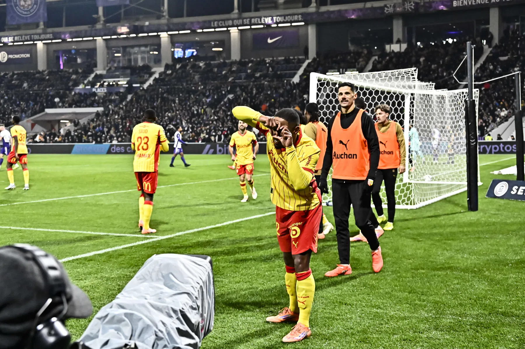 RC Lens troeft PSG af als najaarskampioen van Frankrijk