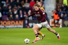 Thumbnail for article: Altena kent droomdebuut: assist en steviger aan kop met Hearts